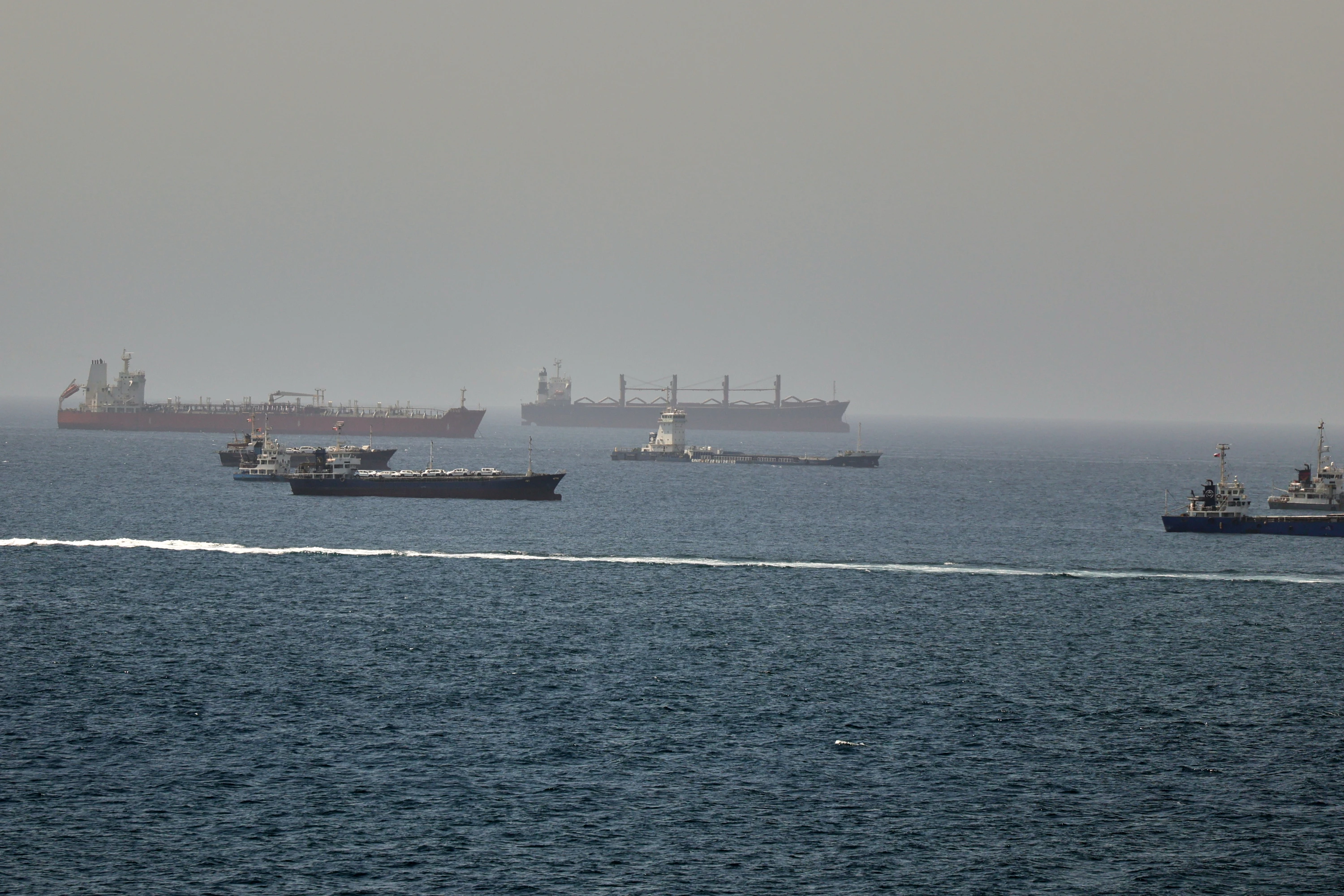Image of Iraq says not responsible for oil tanker passage through Hormuz