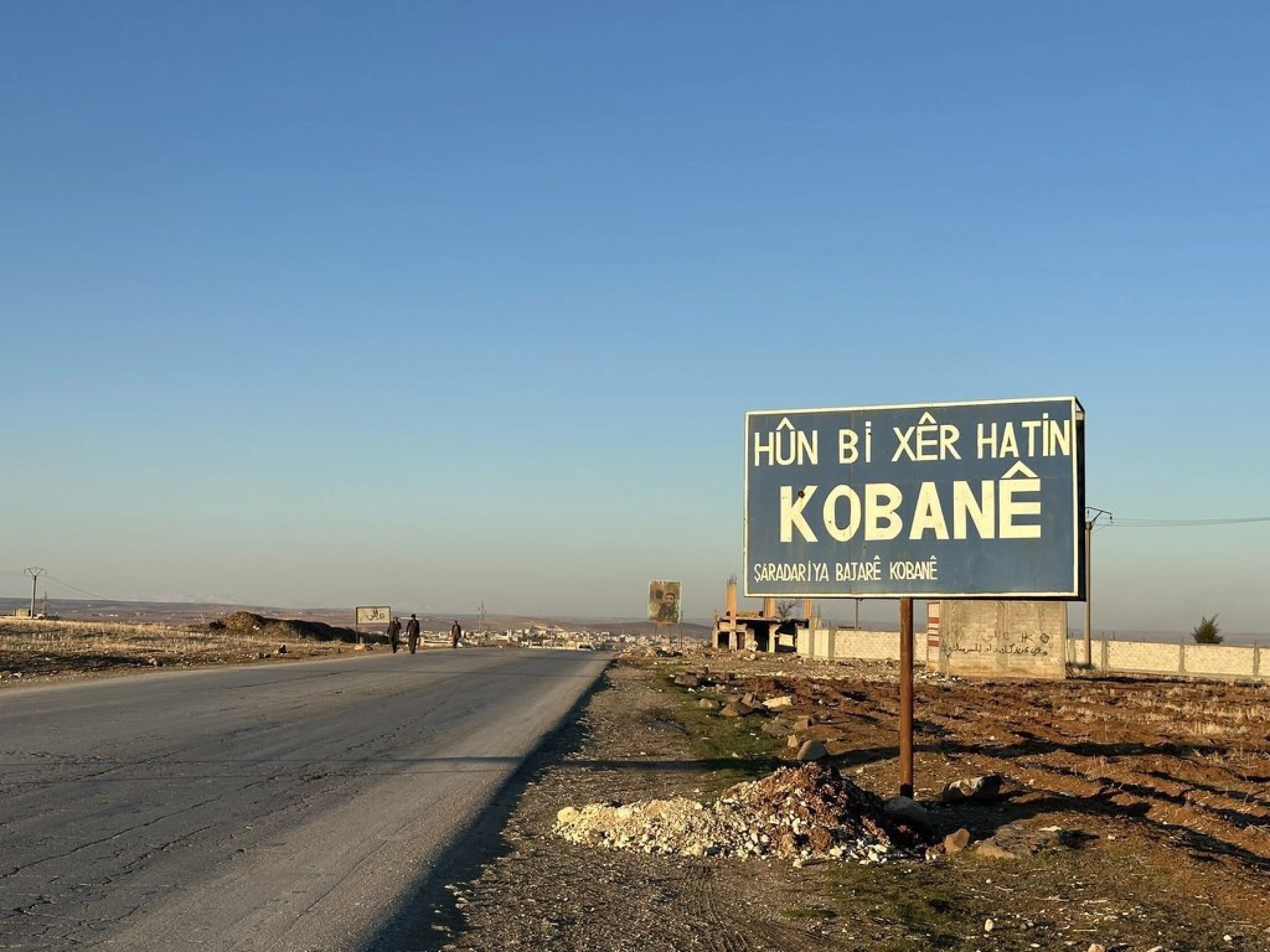 Image of Kurdish child dies in Kobane amid ongoing siege: Local media 
