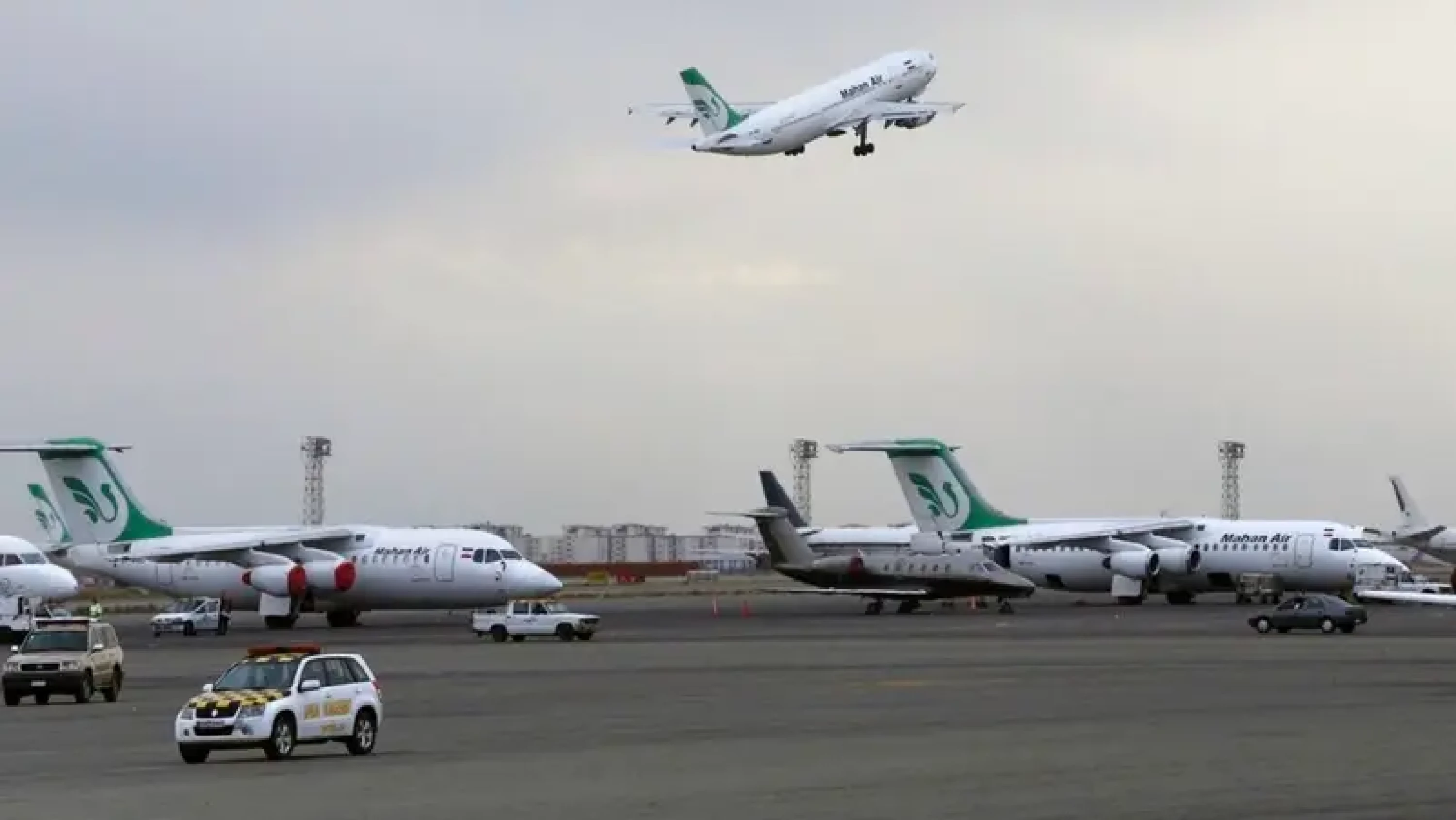 Image of Iran reopens main airports in Tehran