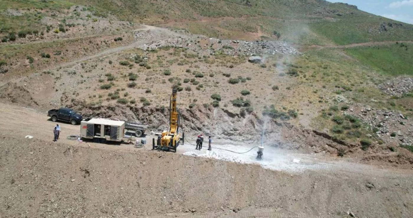 One killed, three injured in Saqqez gold mine protest Image