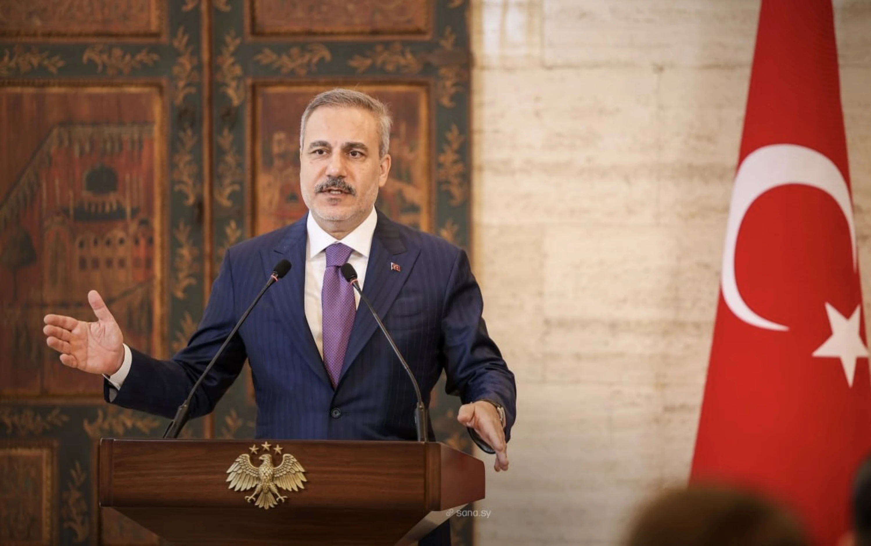 Image of Turkish FM commends SDF integration during Damascus visit