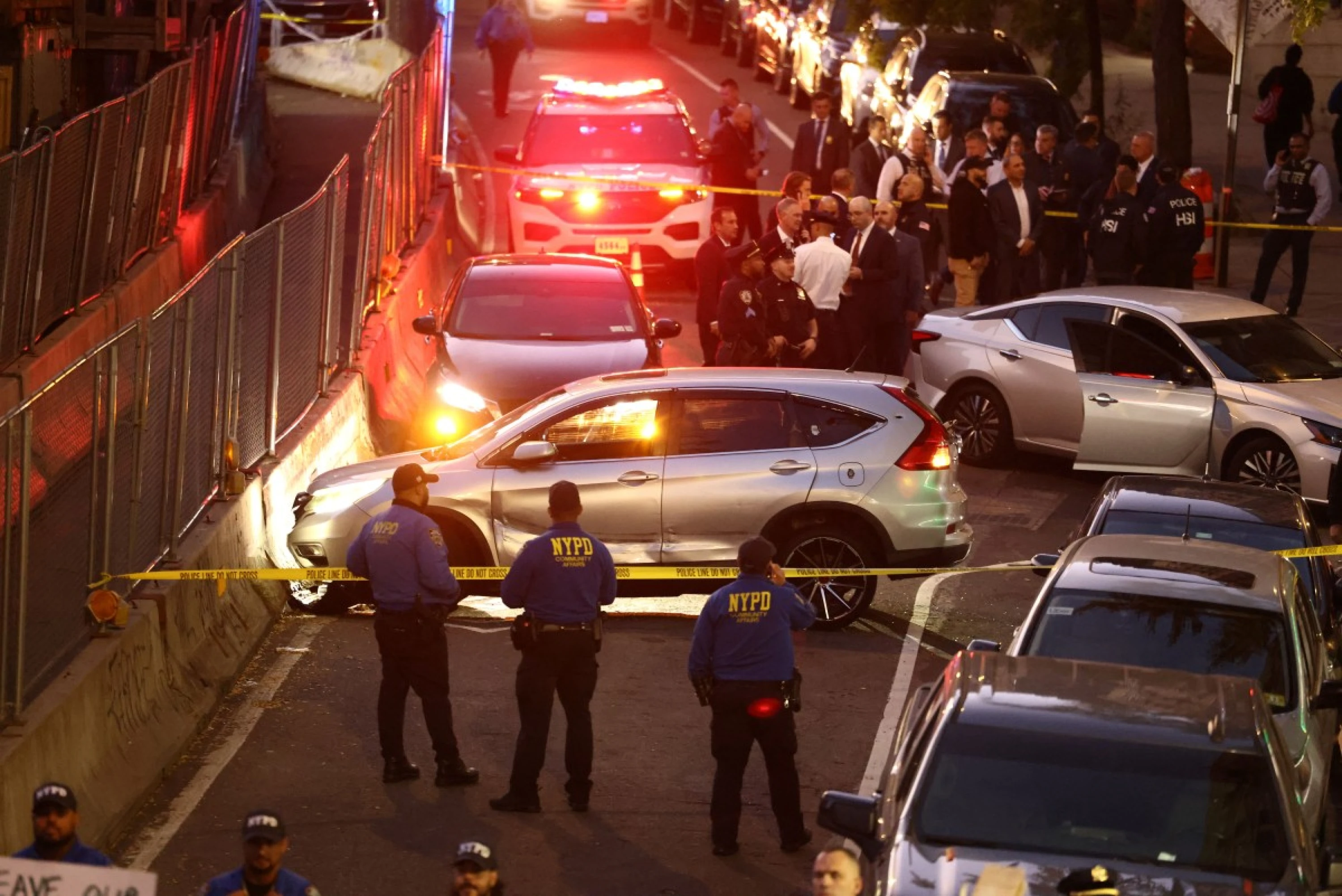 Image of New York mayor says asking Trump to withdraw ICE after shooting