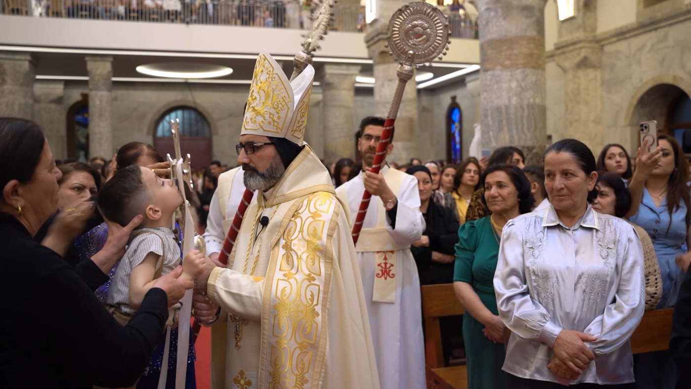 Christians in Nineveh plains’ Qaraqosh flocked to church to celebrate the eve of Easter Image