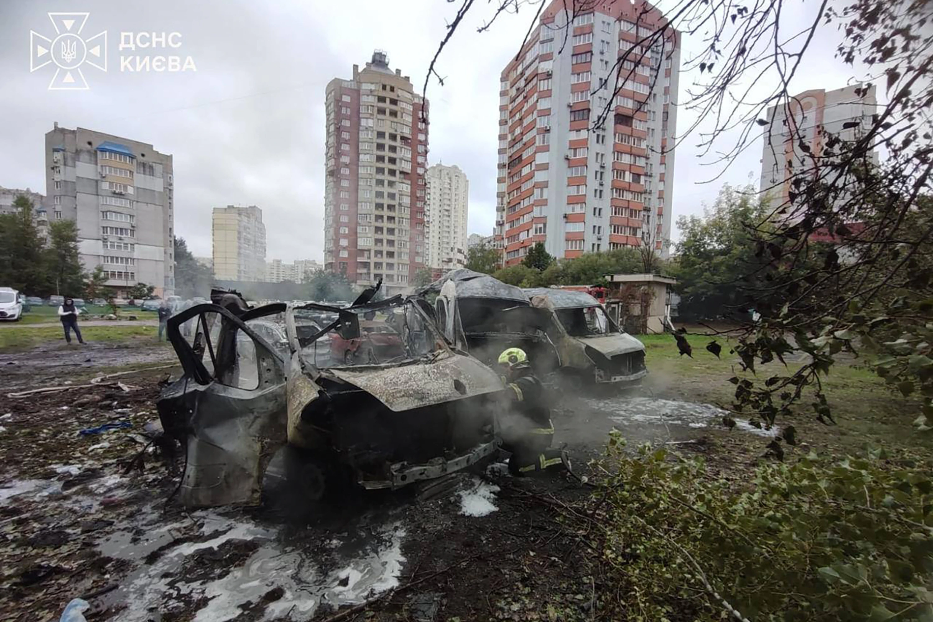 Image of As Moscow steps up attacks, Kyiv residents brace for harsh winter