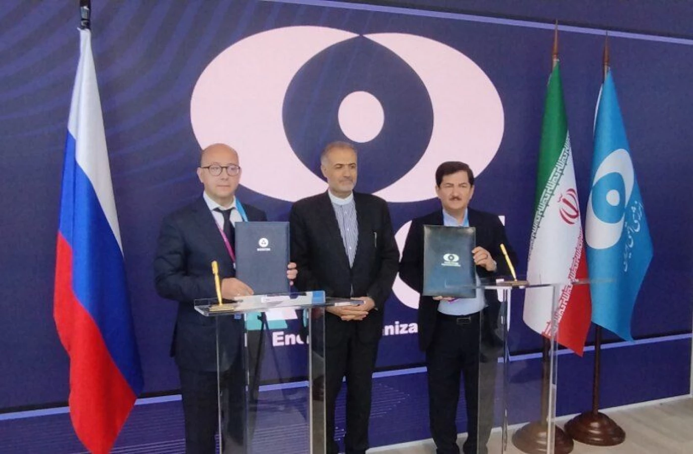 Image of Iran, Russia sign $25B nuclear power plant deal amid Western sanctions threat 