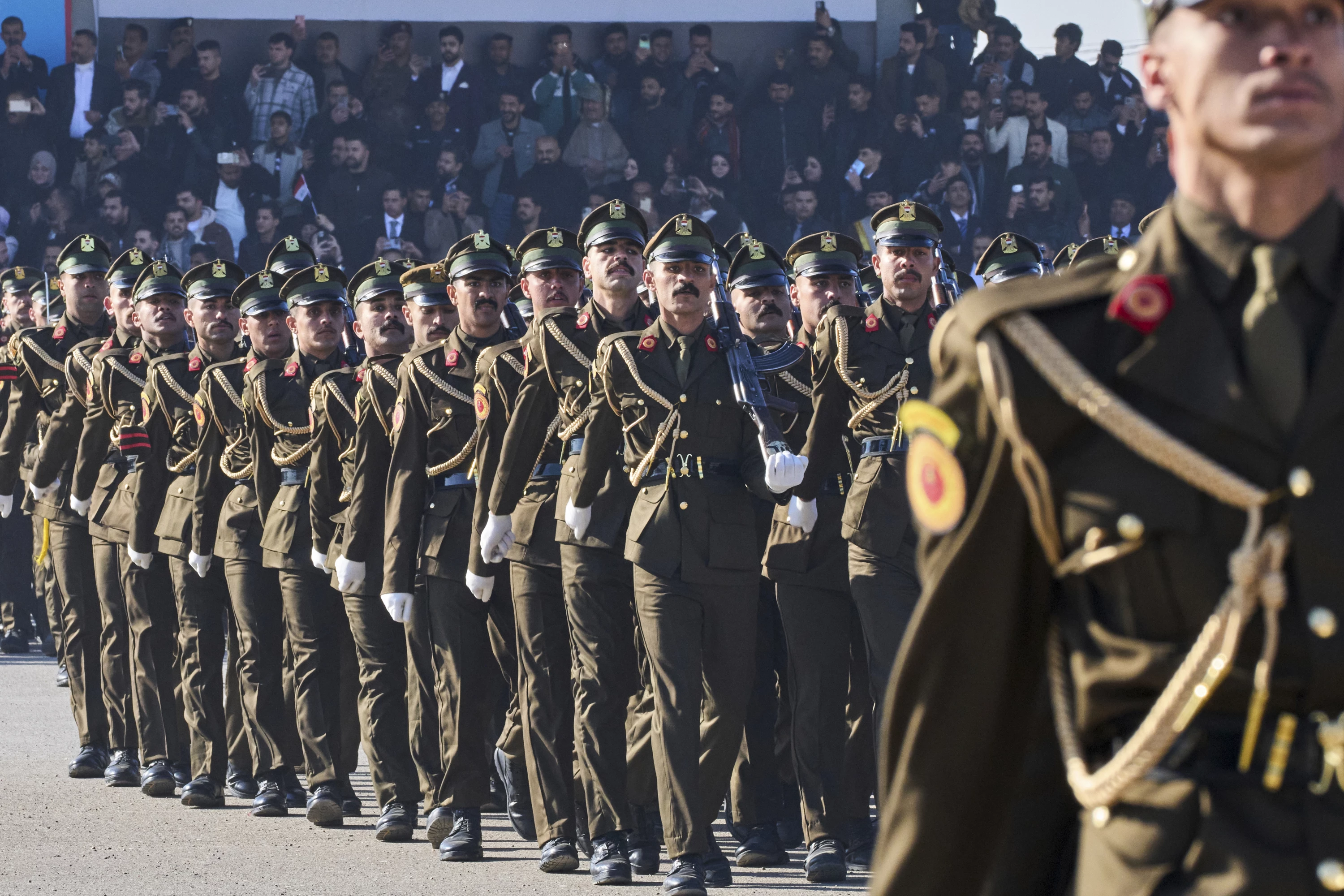 Image of Iraqi parliament speaker endorses military conscription proposal