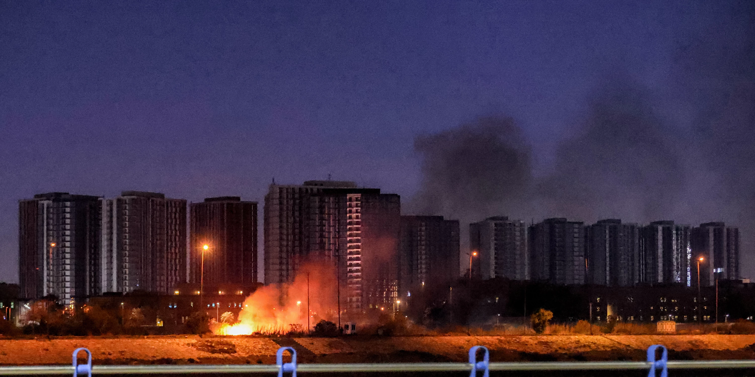 Image of Iraq vows to punish ‘outlaws’ attacking US embassy