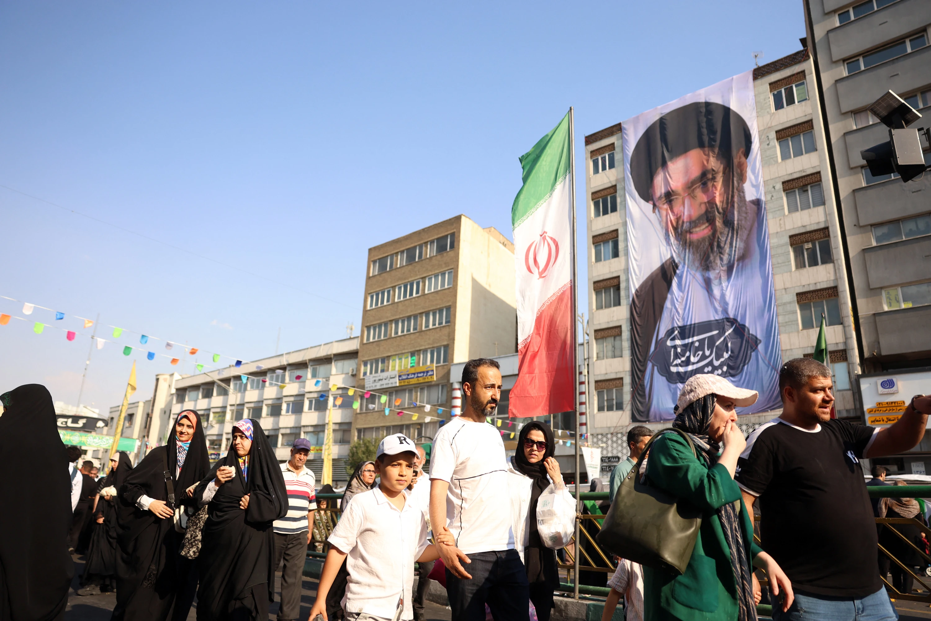 Image of Iran strikes Kuwait, Bahrain amid US Qeshm Island bombing