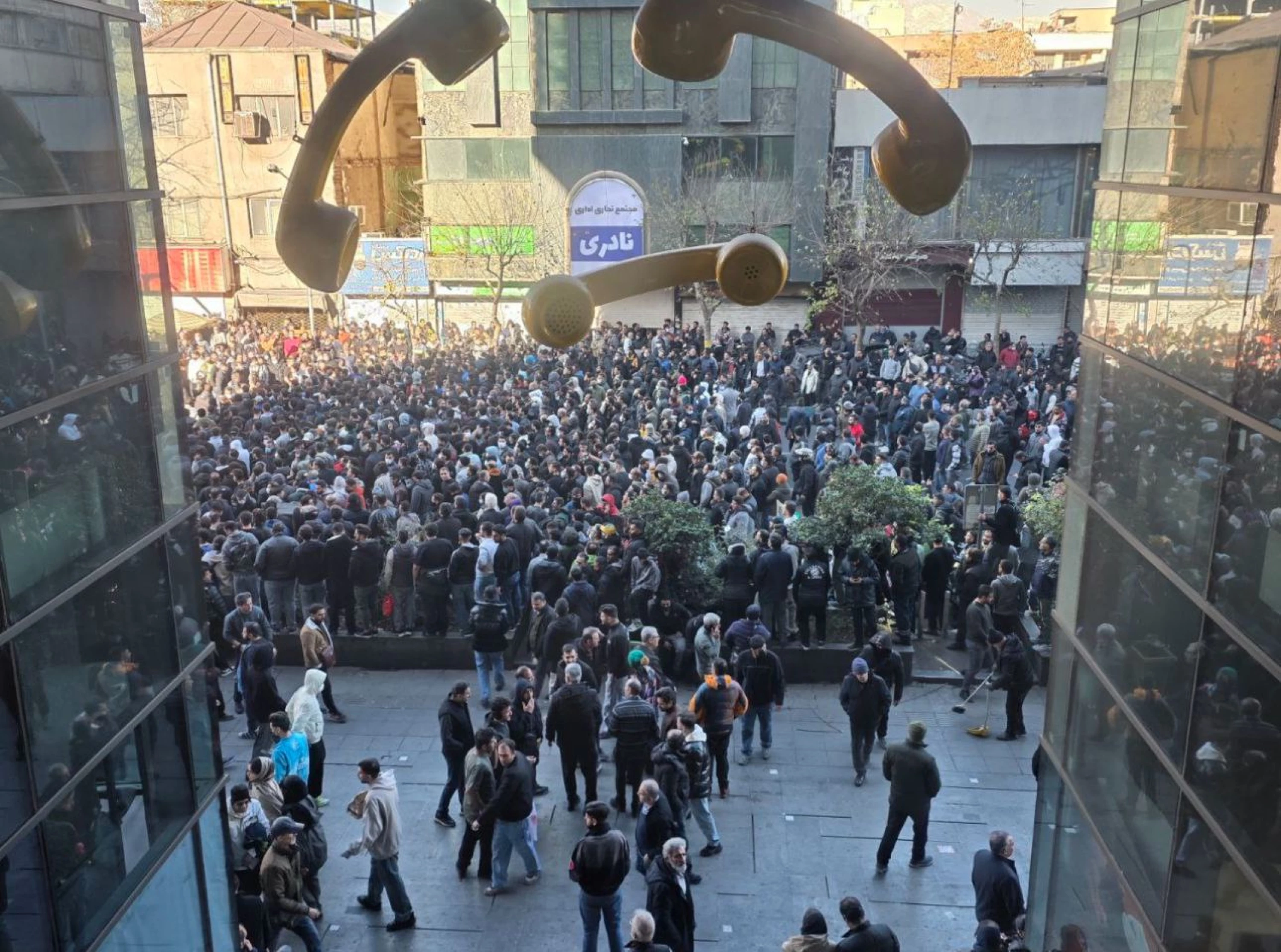 Image of Iran on alert as Tehran’s grand bazaar strikes enter second day 