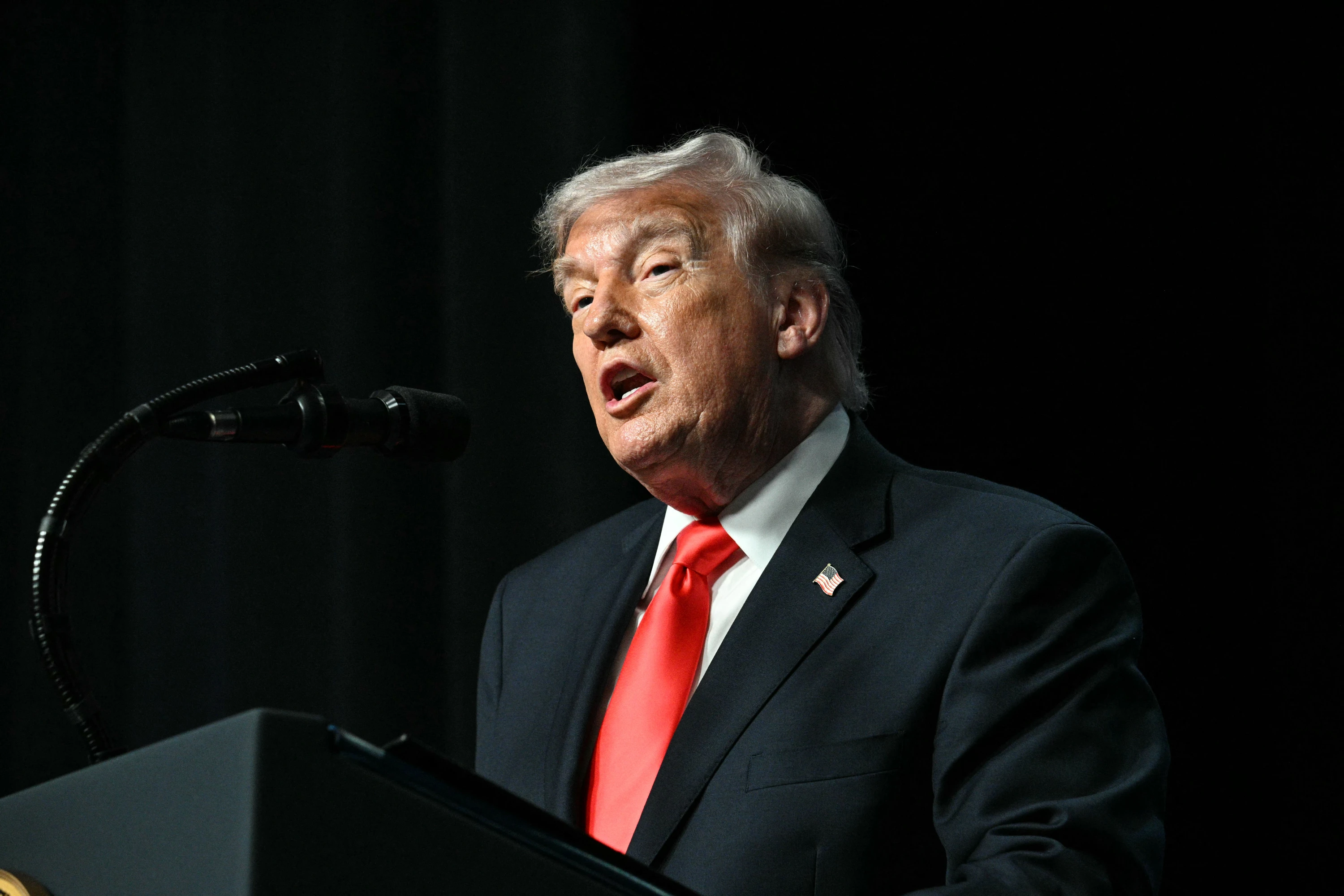 Image of Trump says ‘not satisifed’ with Iranian negotiating proposal