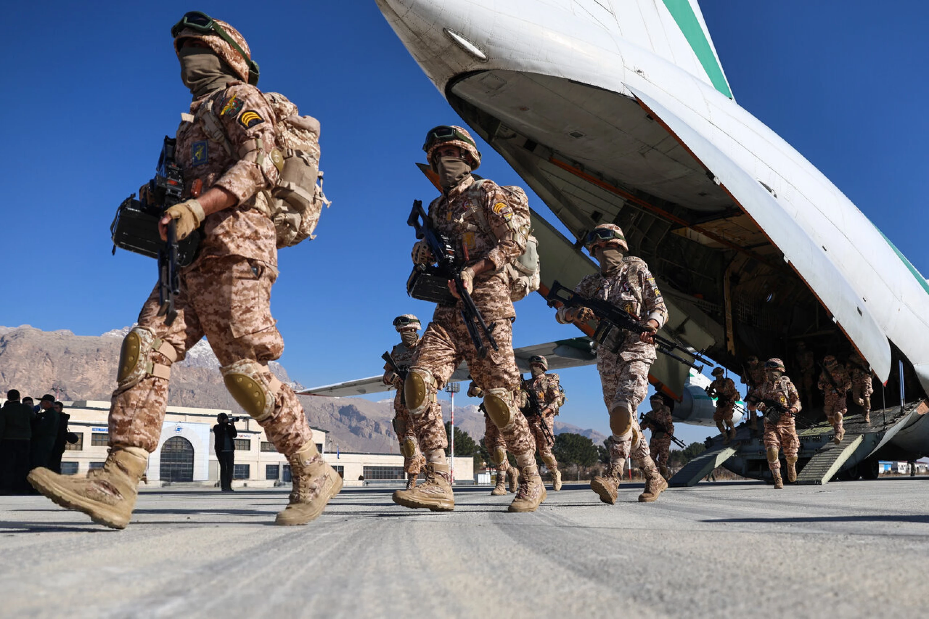 Image of Iran boosts military with Kurdish-region drill, southern naval expansion