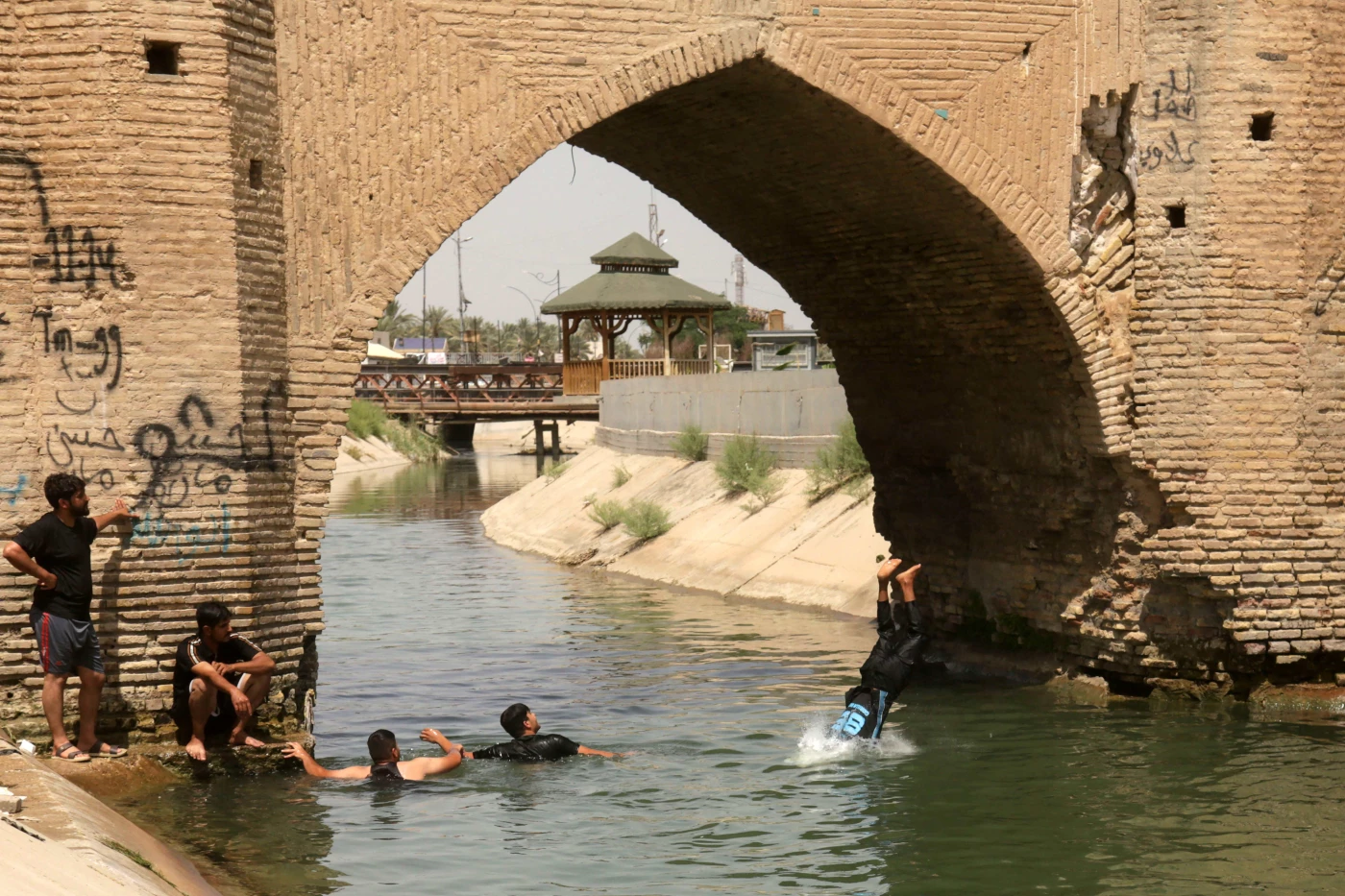 Iraq, Turkey agree to boost Euphrates flow as Baghdad battles major water crisis Image