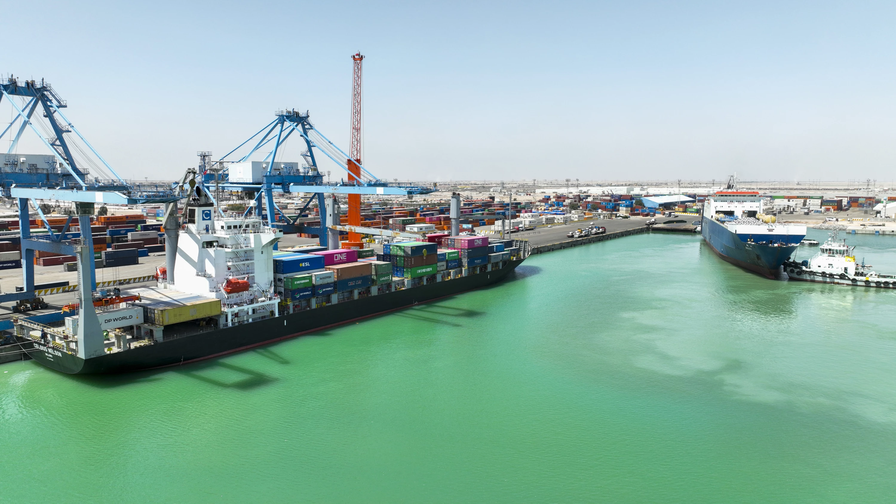 Image of Iraq seizes 30 containers of ‘dangerous chemicals’