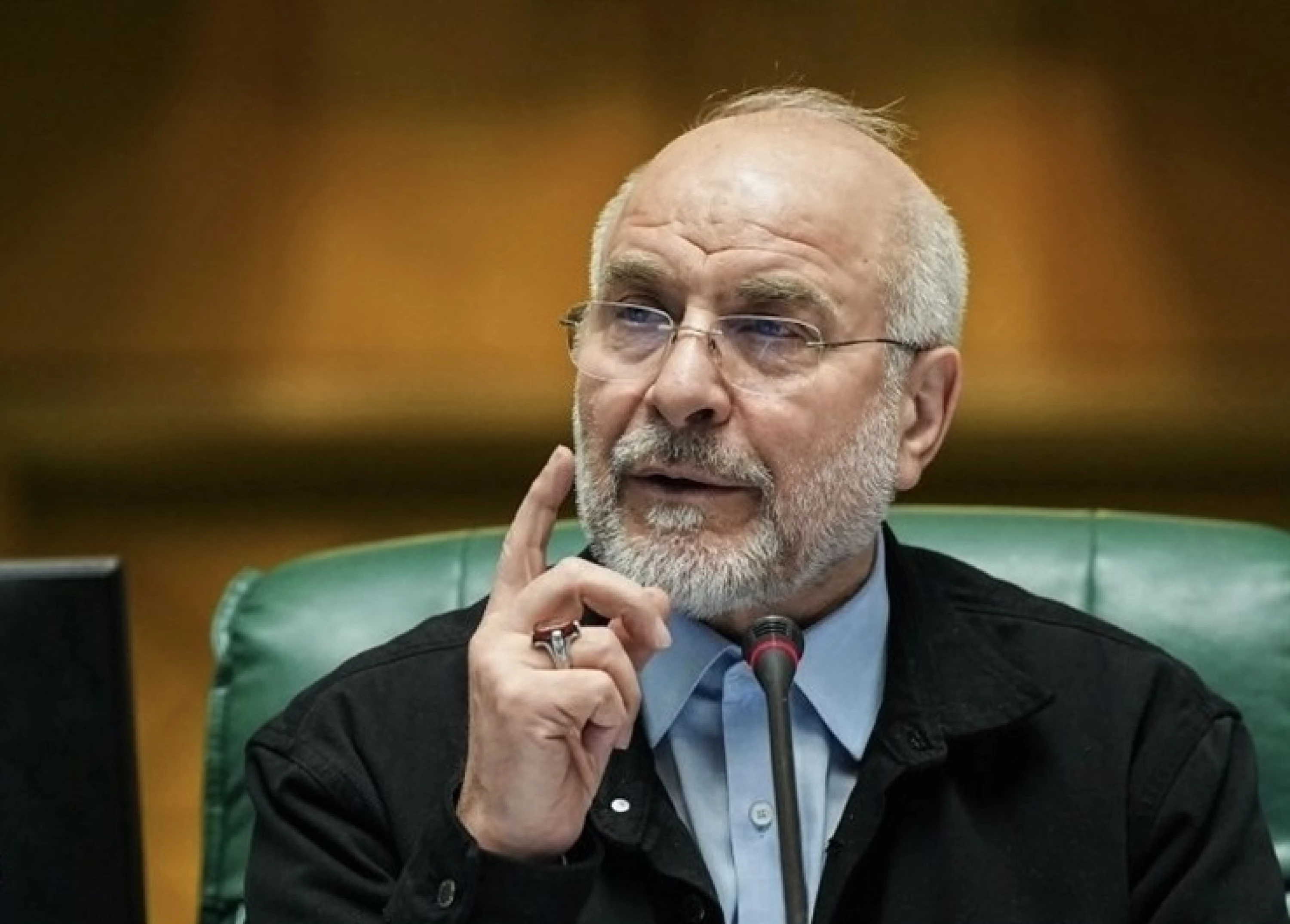 Image of Iran safeguarding Hormuz from US interference: Parliament speaker