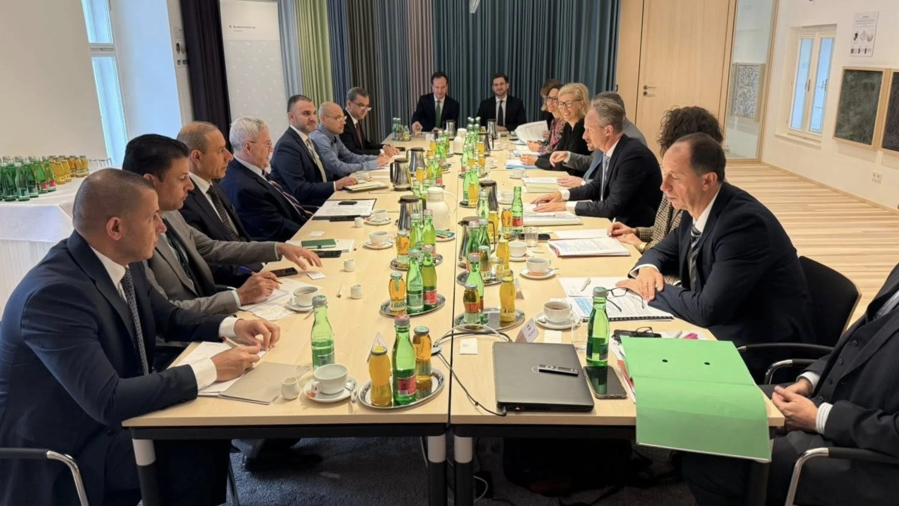 Image of Iraq, Austria discuss cooperation on illegal migration, human trafficking