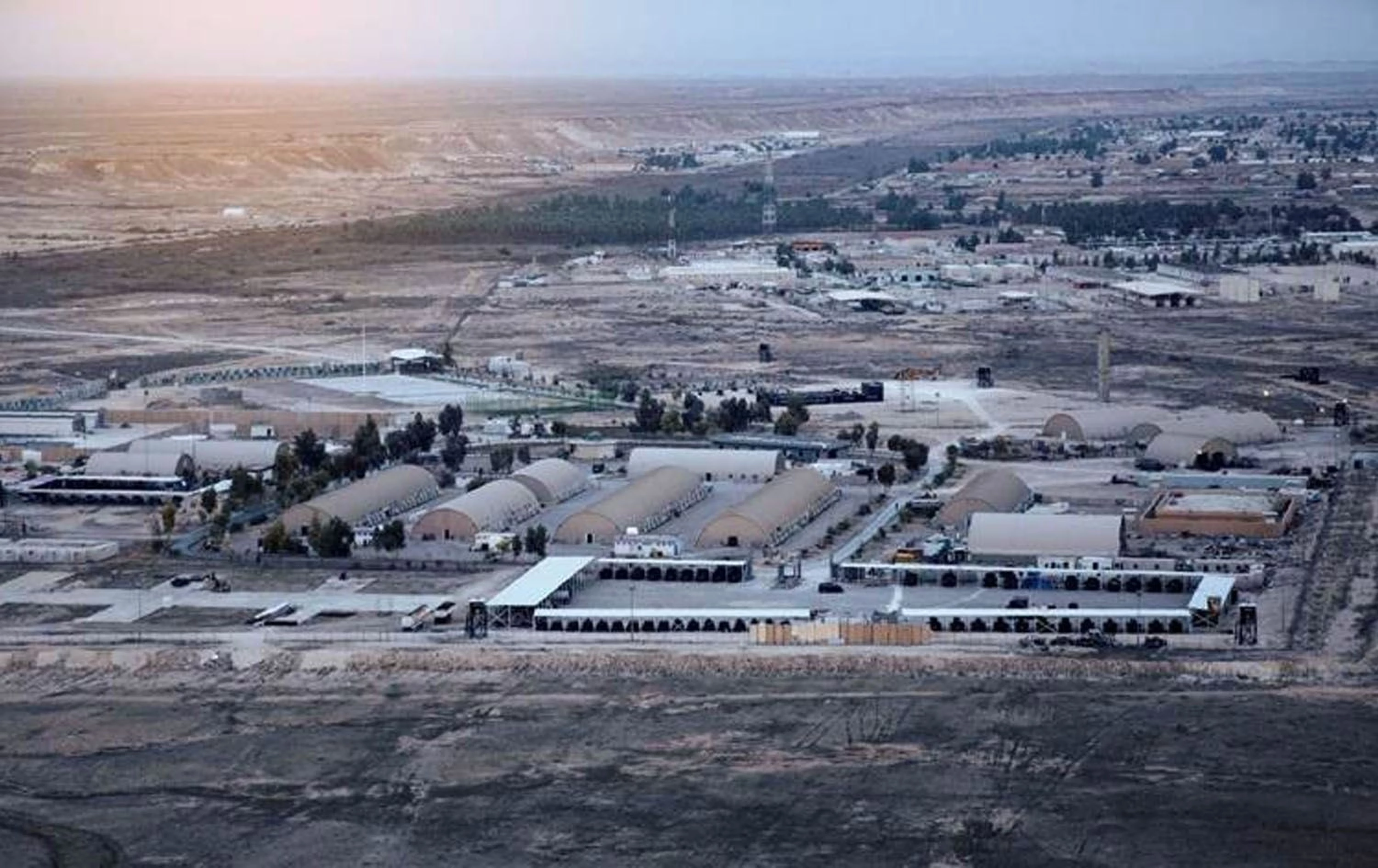 Image of US-led forces begin leaving key Iraq base: Source 