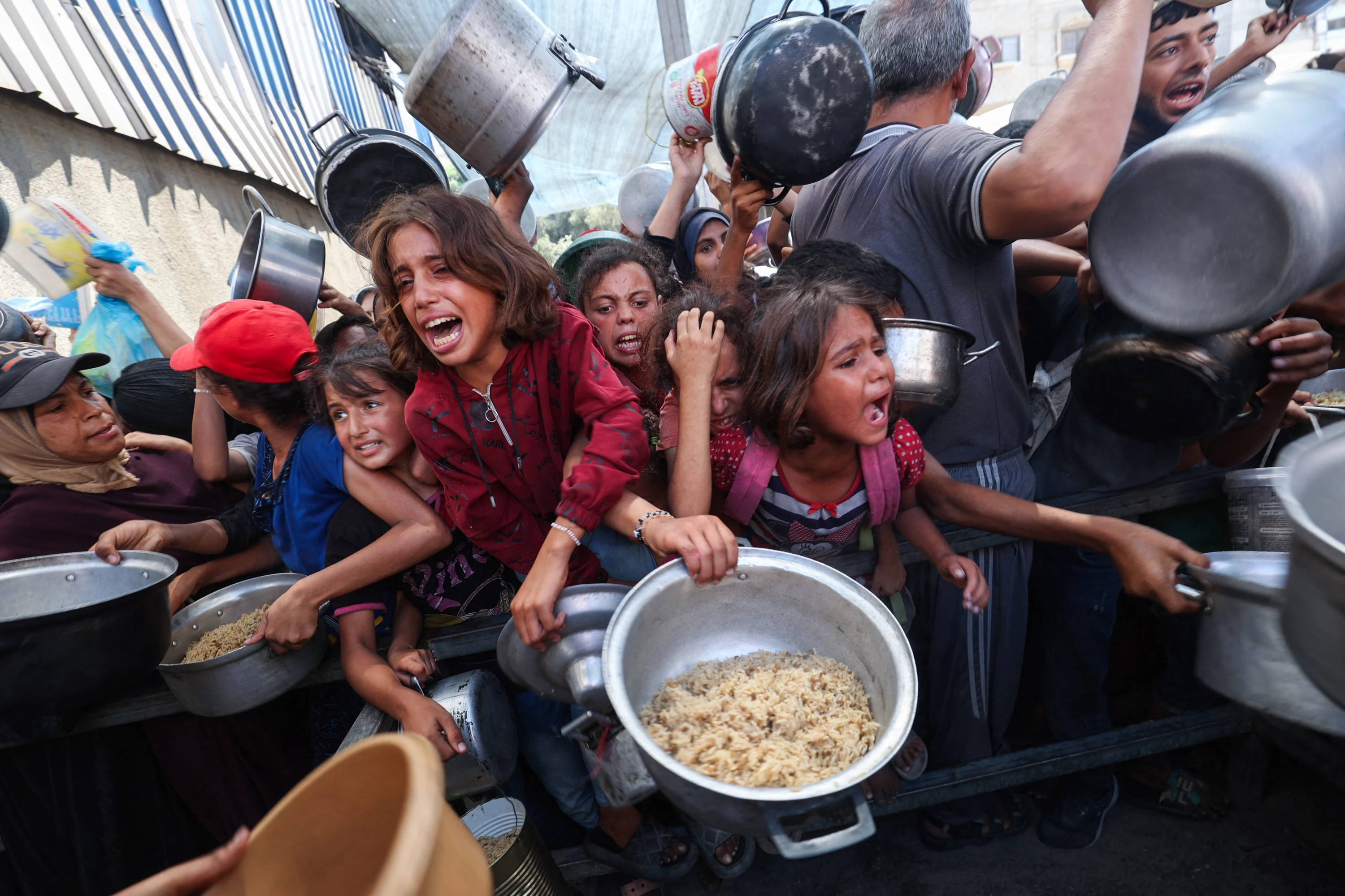 Image of World Court says Israel must ease humanitarian aid into Gaza
