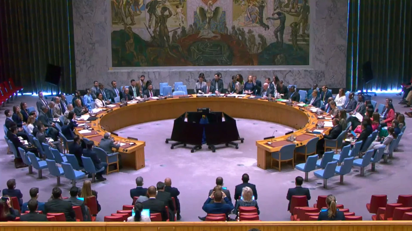 Image of UN Security Council votes to reimpose Iran sanctions
