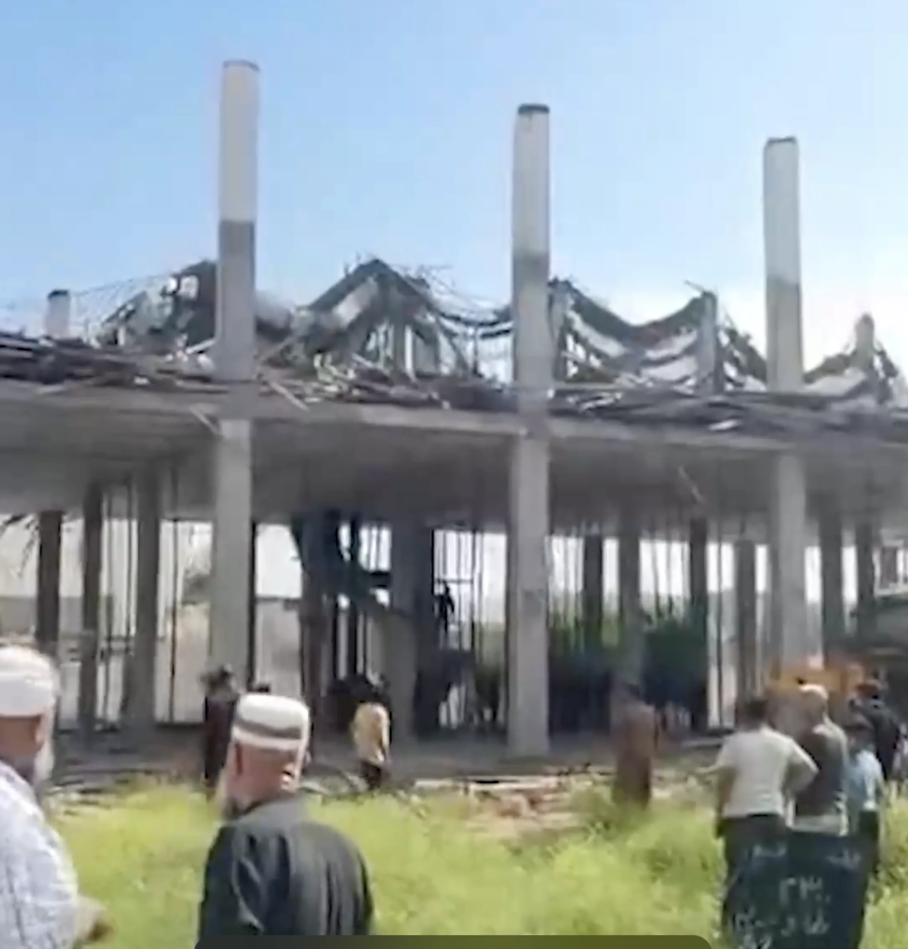 Image of One dead, several trapped in Kirkuk building collapse 