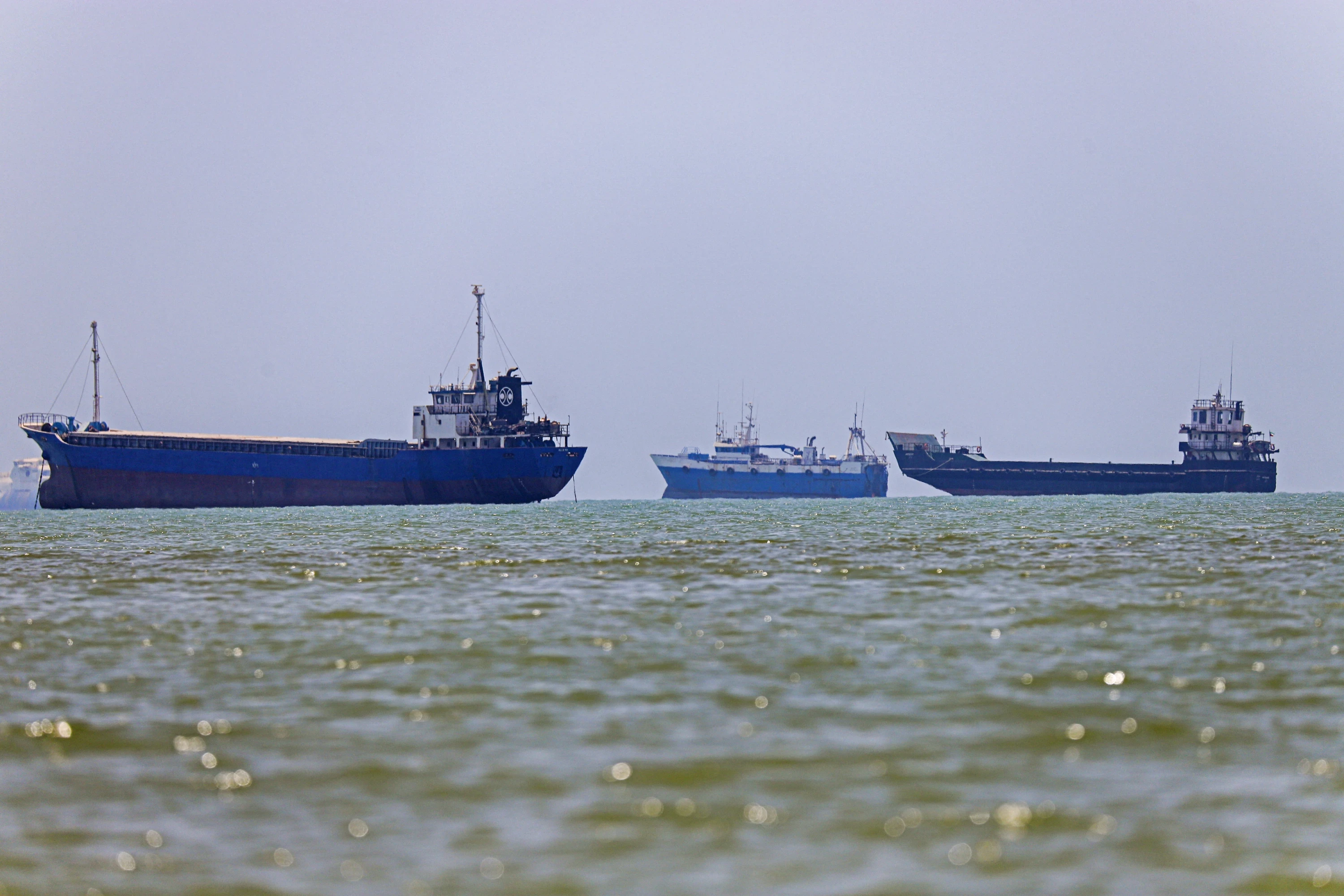 Image of Iran asserts control over Strait of Hormuz after Trump claims