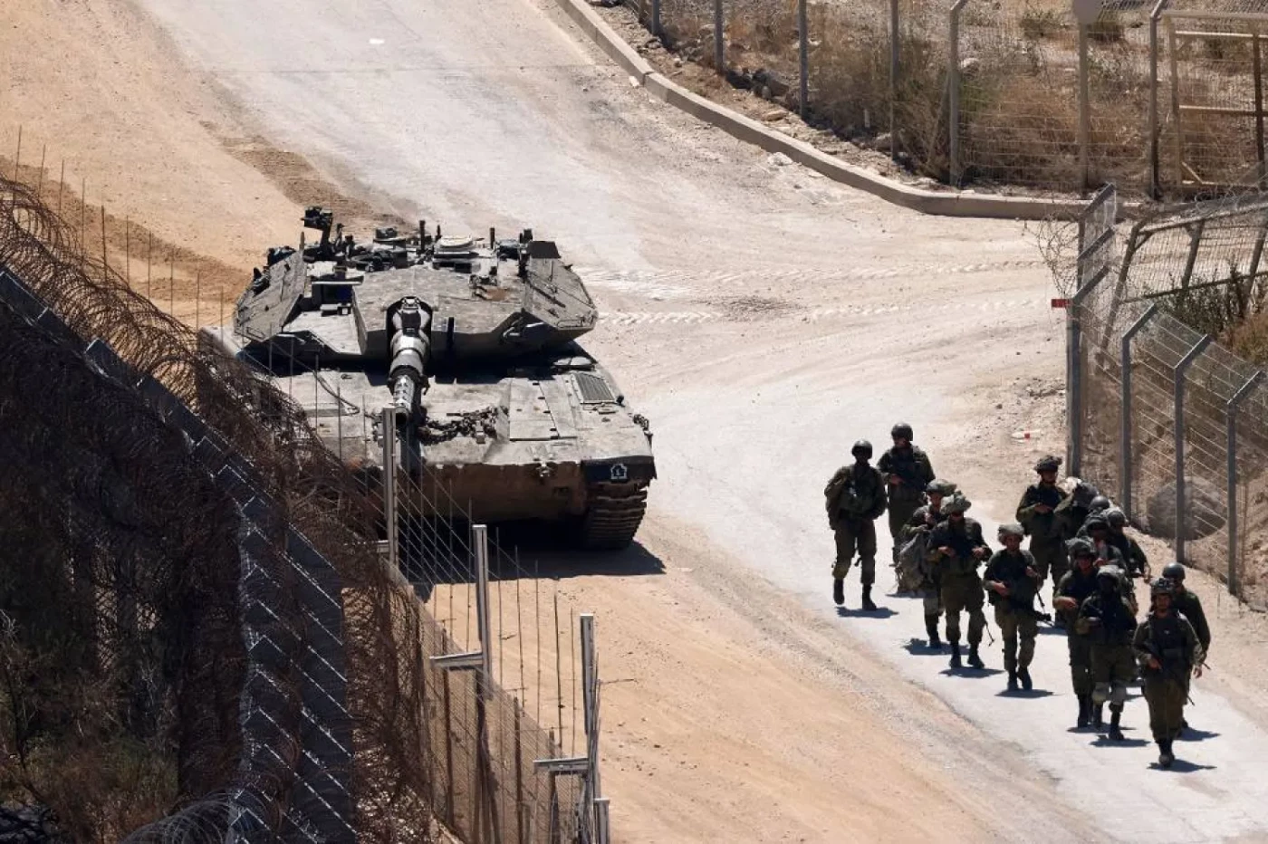 Image of Israeli military detains 7 in southwest Syria