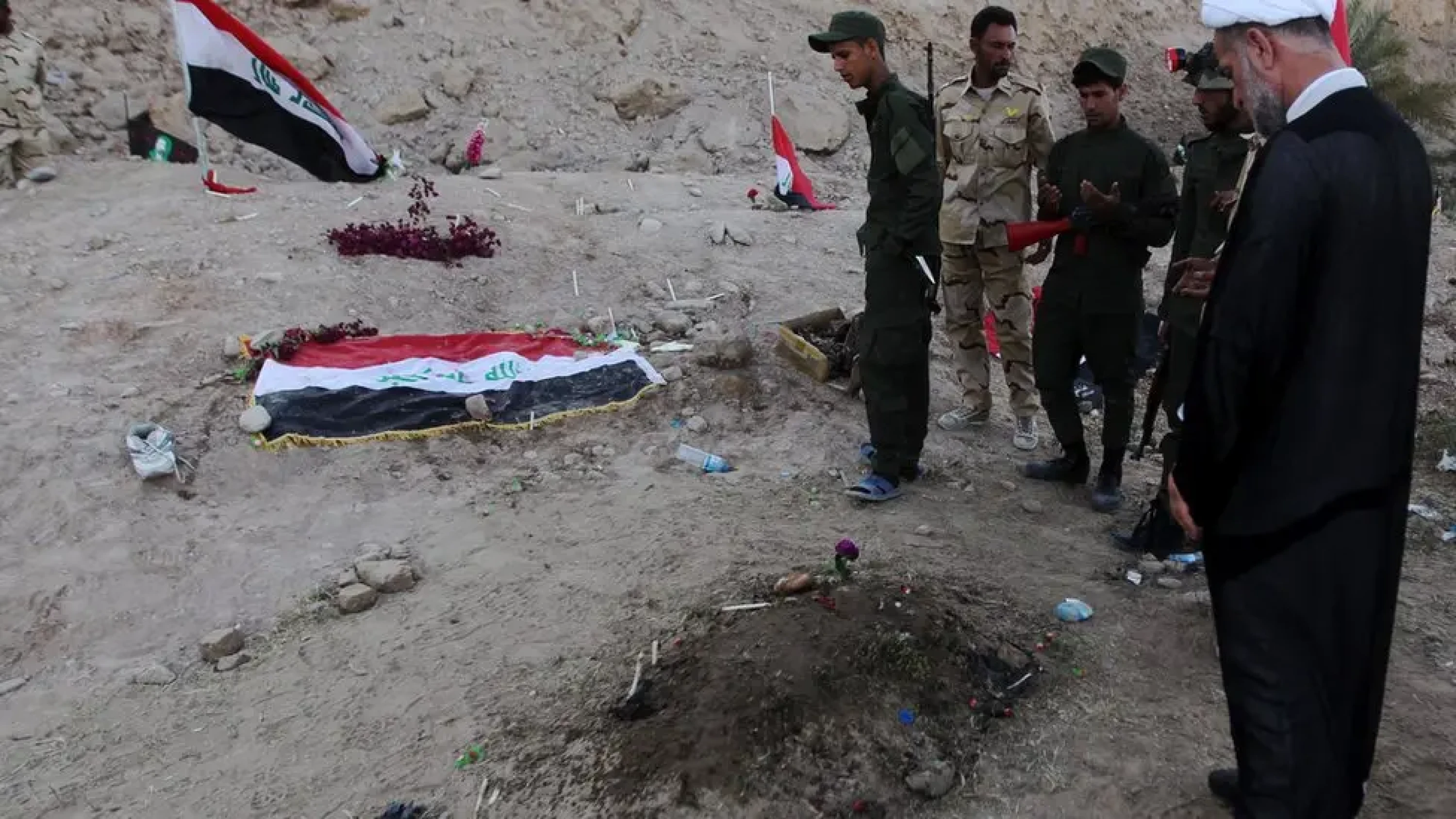 Image of Iraq PM commemorates Camp Speicher massacre victims