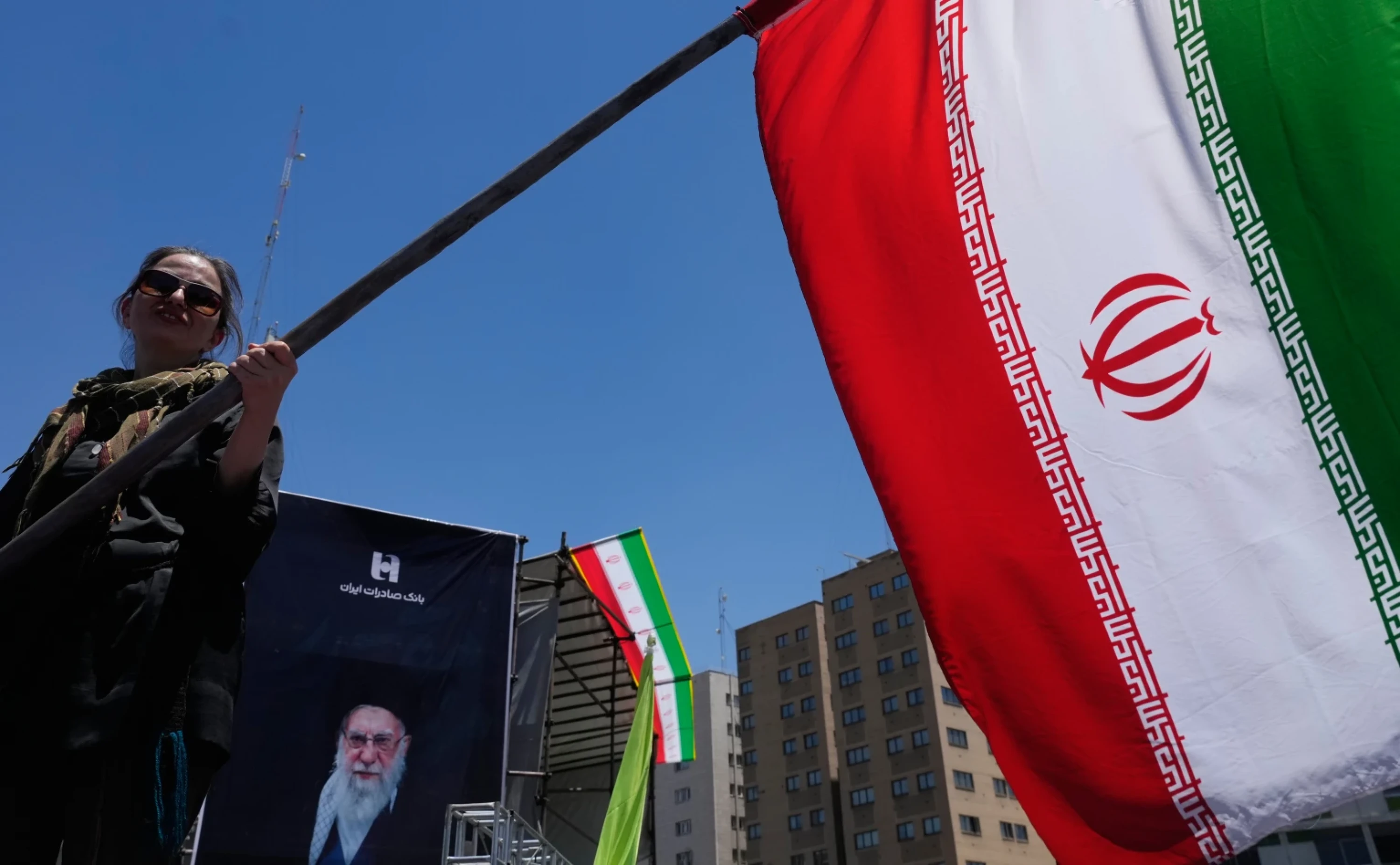 Image of Iran says it struck US bases in Kuwait, Bahrain after American attacks