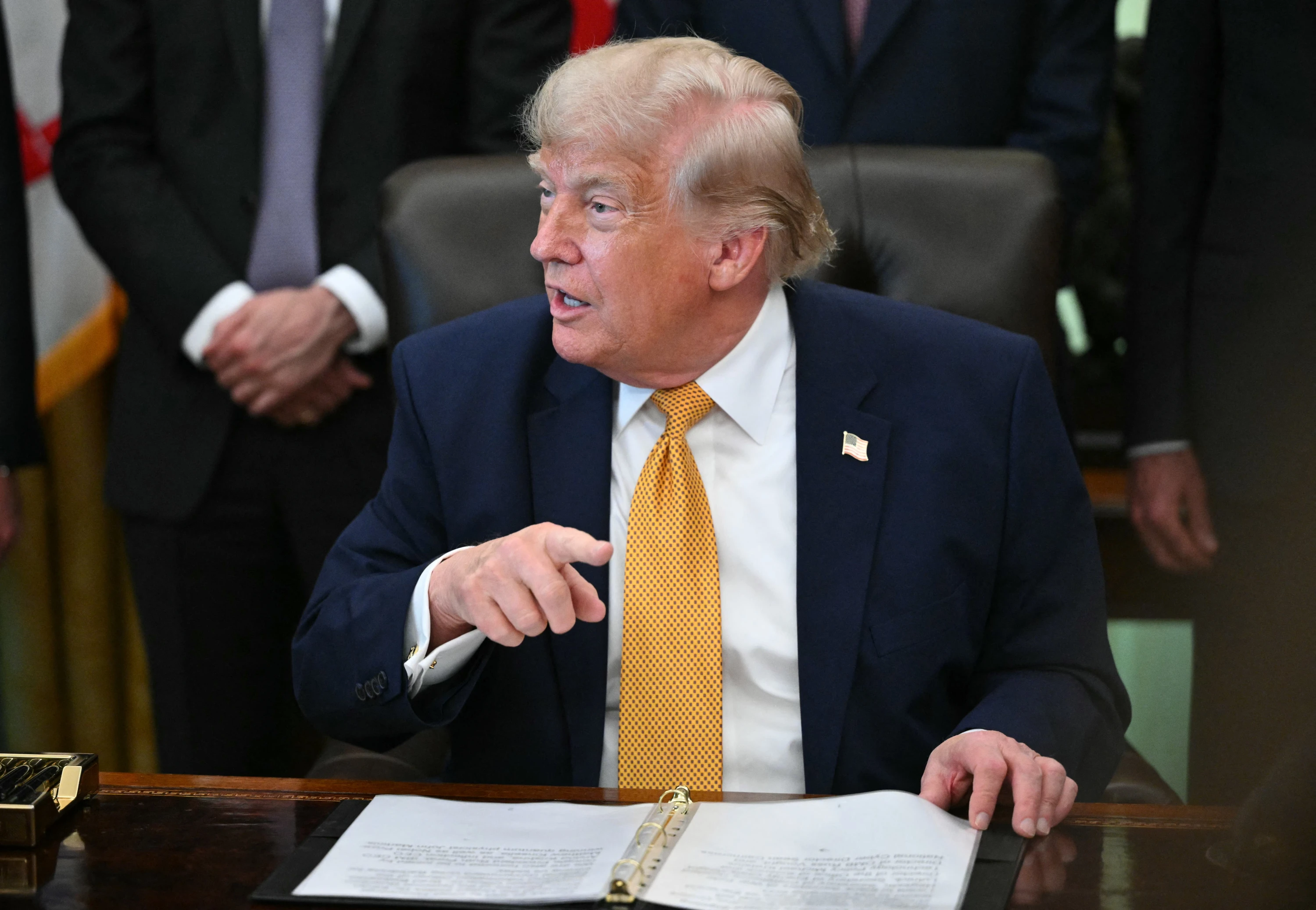 Image of Trump says agreed to keep Strait of Hormuz open