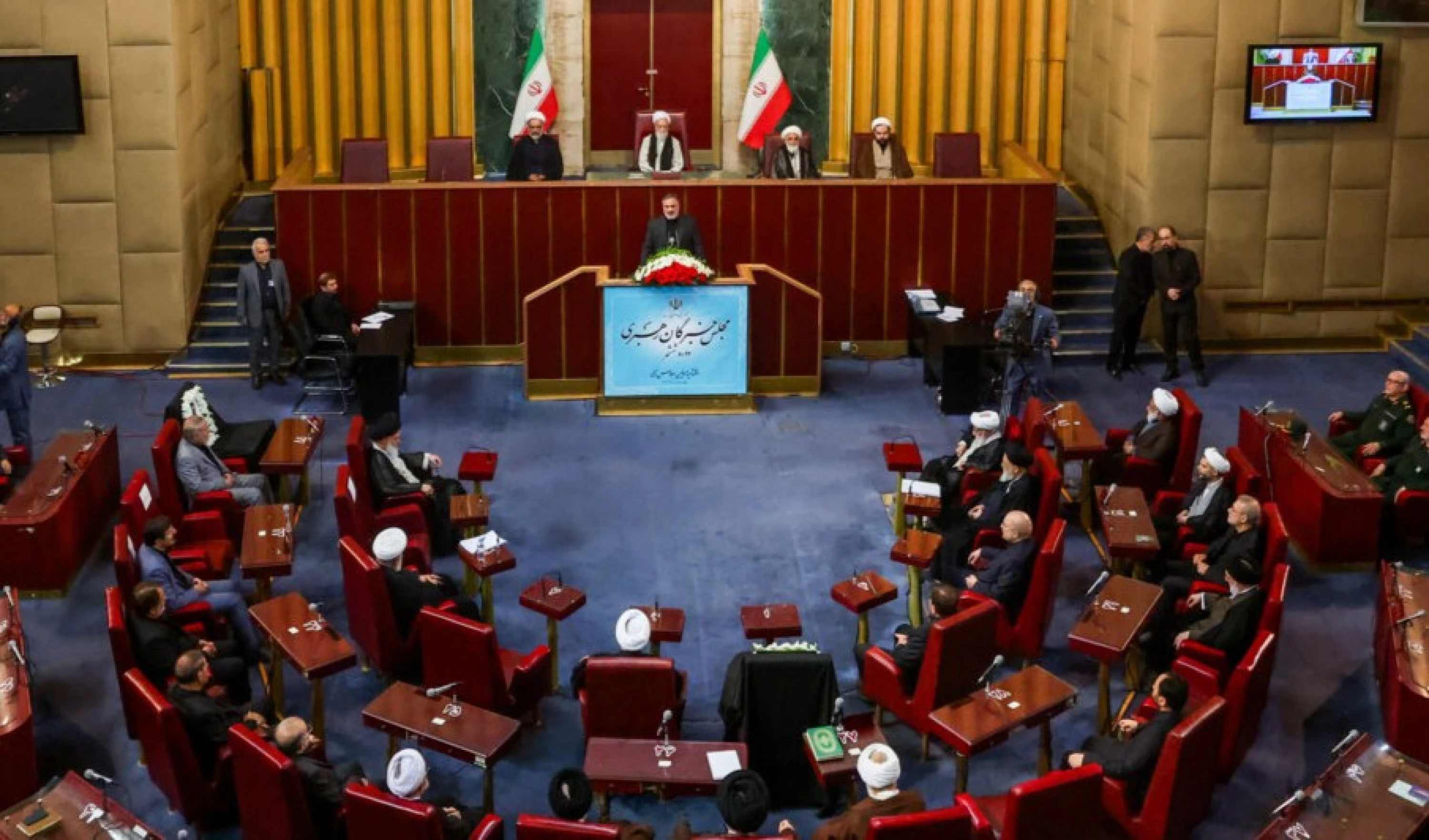 Image of Israel targets Iranian body electing new supreme leader