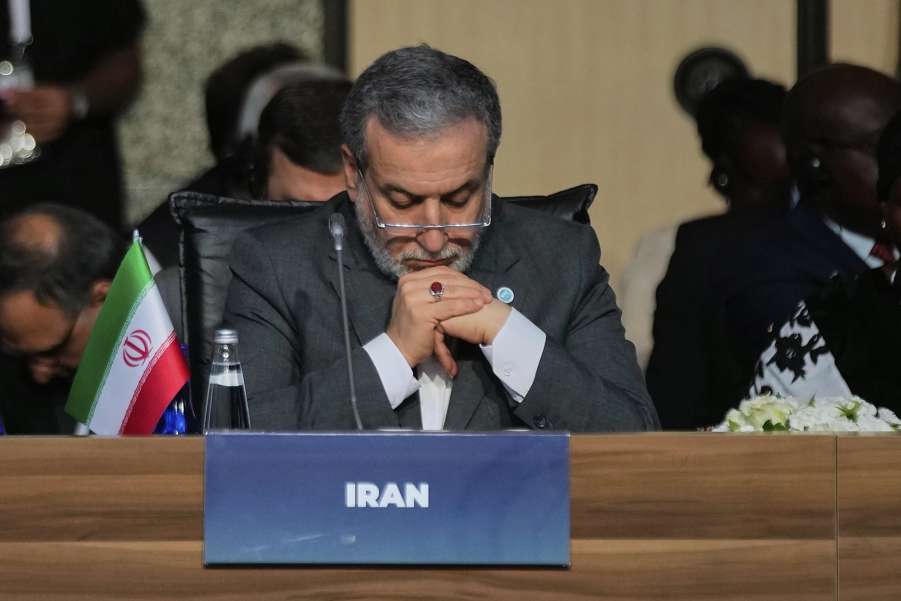 Image of Tehran will only negotiate with Washington on nuclear issues: Araghchi