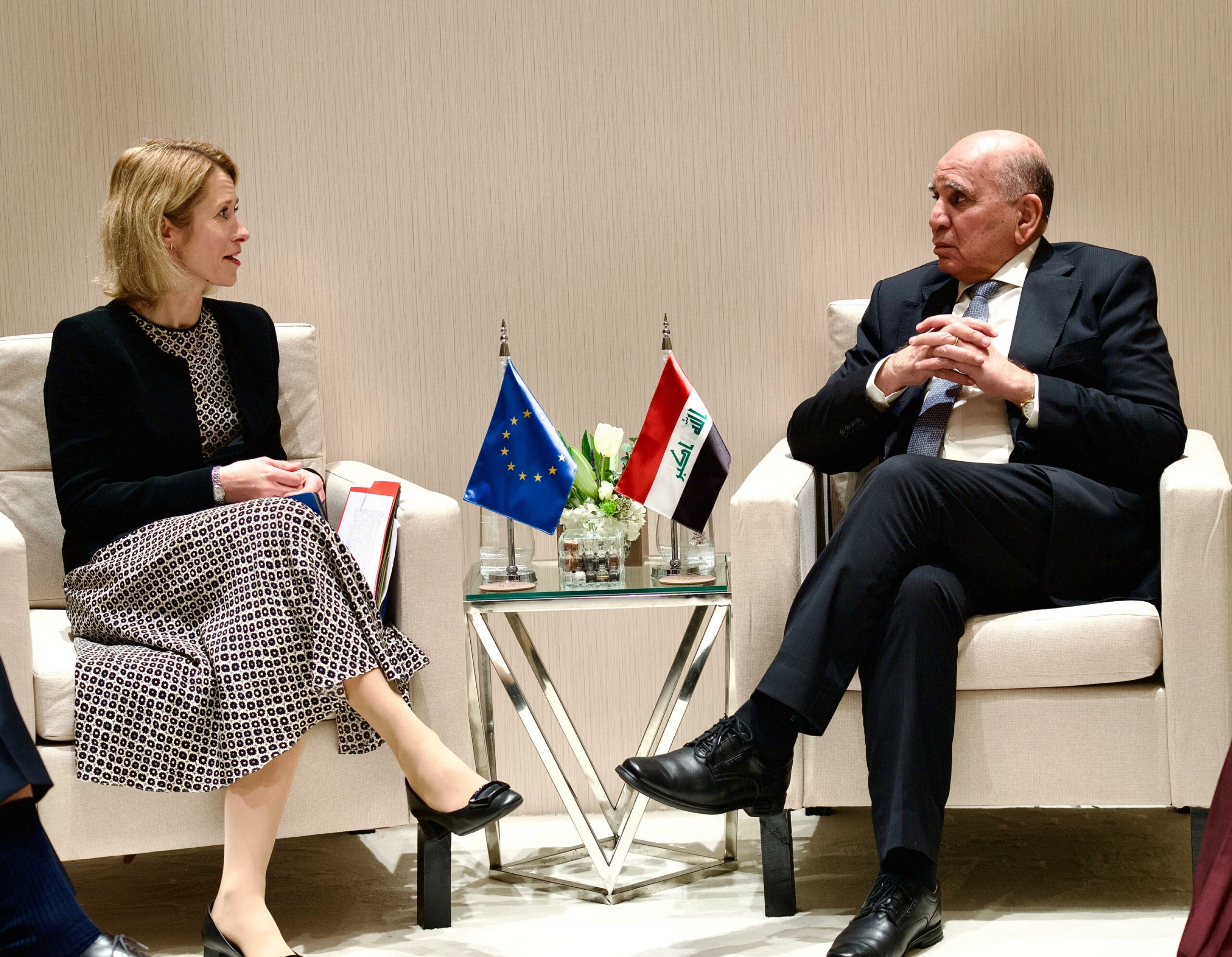 Image of Iraqi FM, EU top official talk ISIS prisoner repatriation