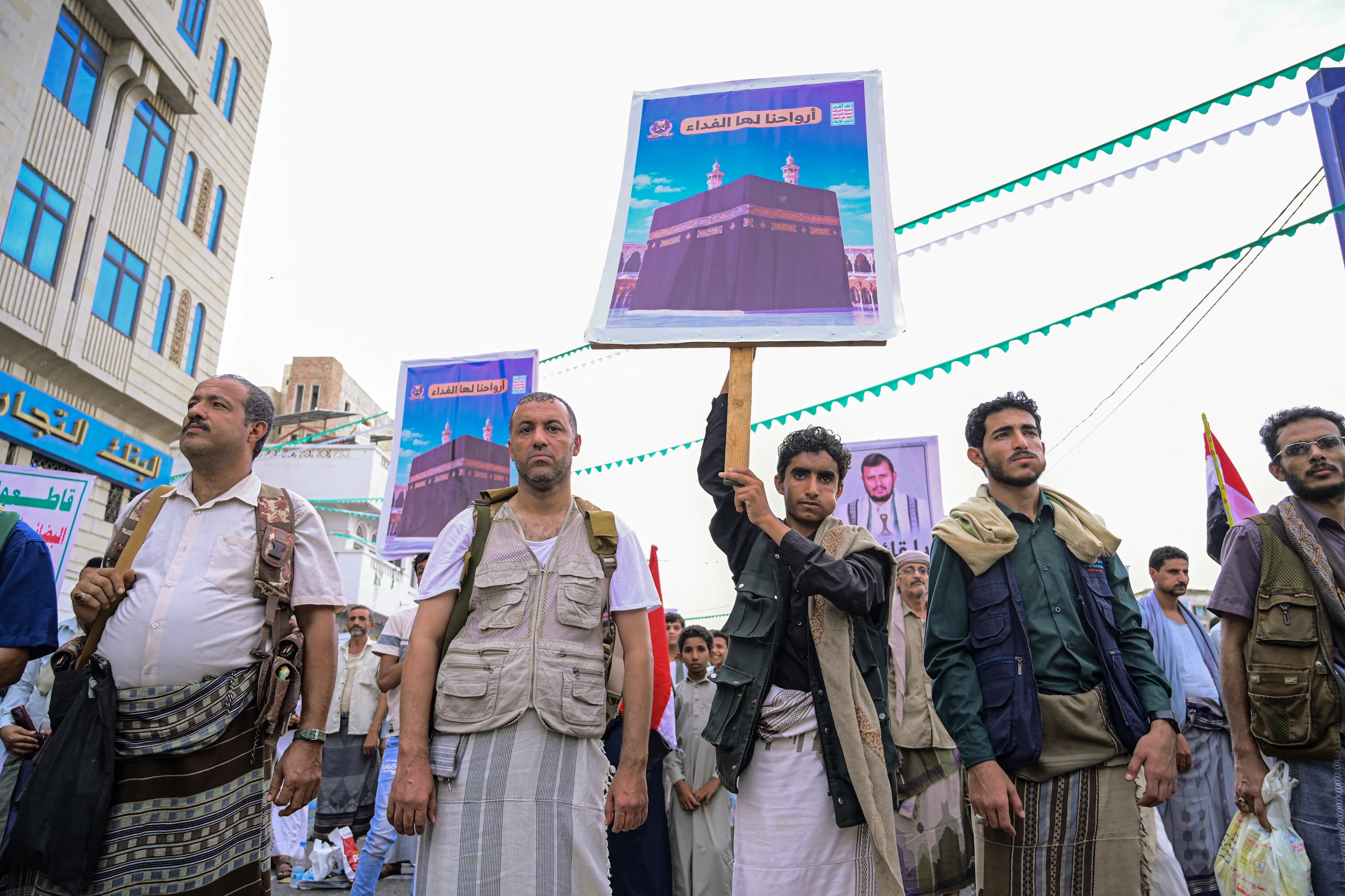 Image of Saudi capital issues first air raid alert since renewed fighting in Yemen