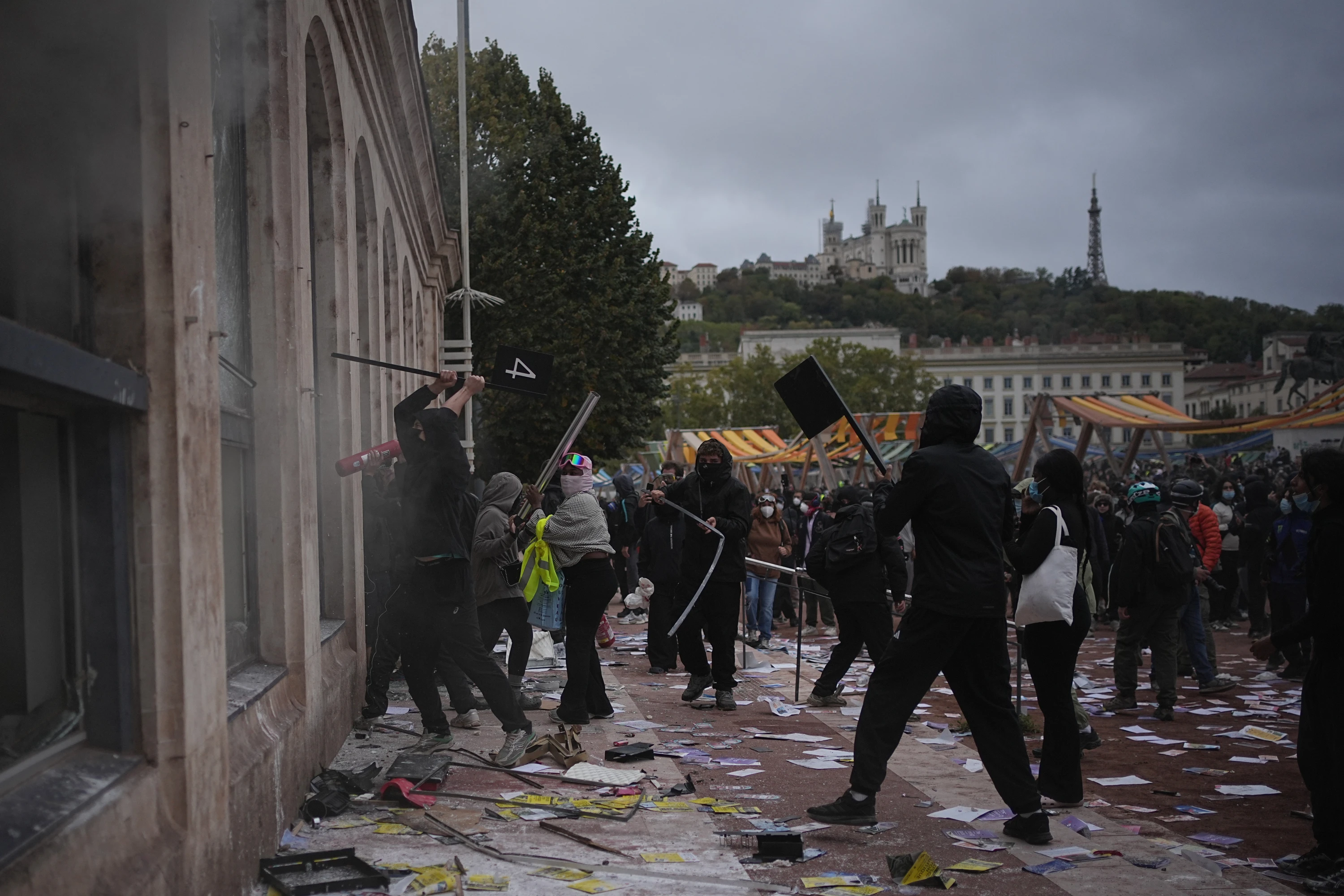 Image of Clashes and fires break out as protesters rally across France, joining students