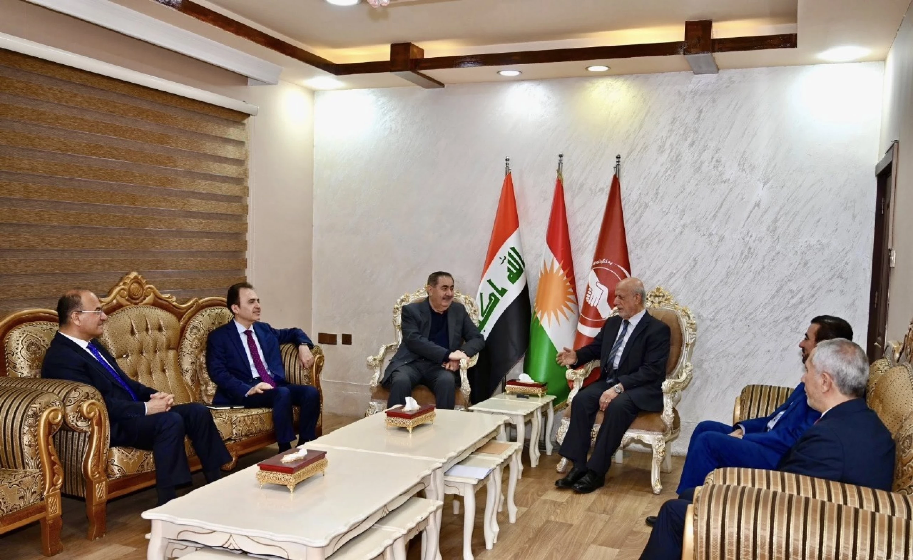 Image of KDP forms high-level committee for talks with parties after federal election