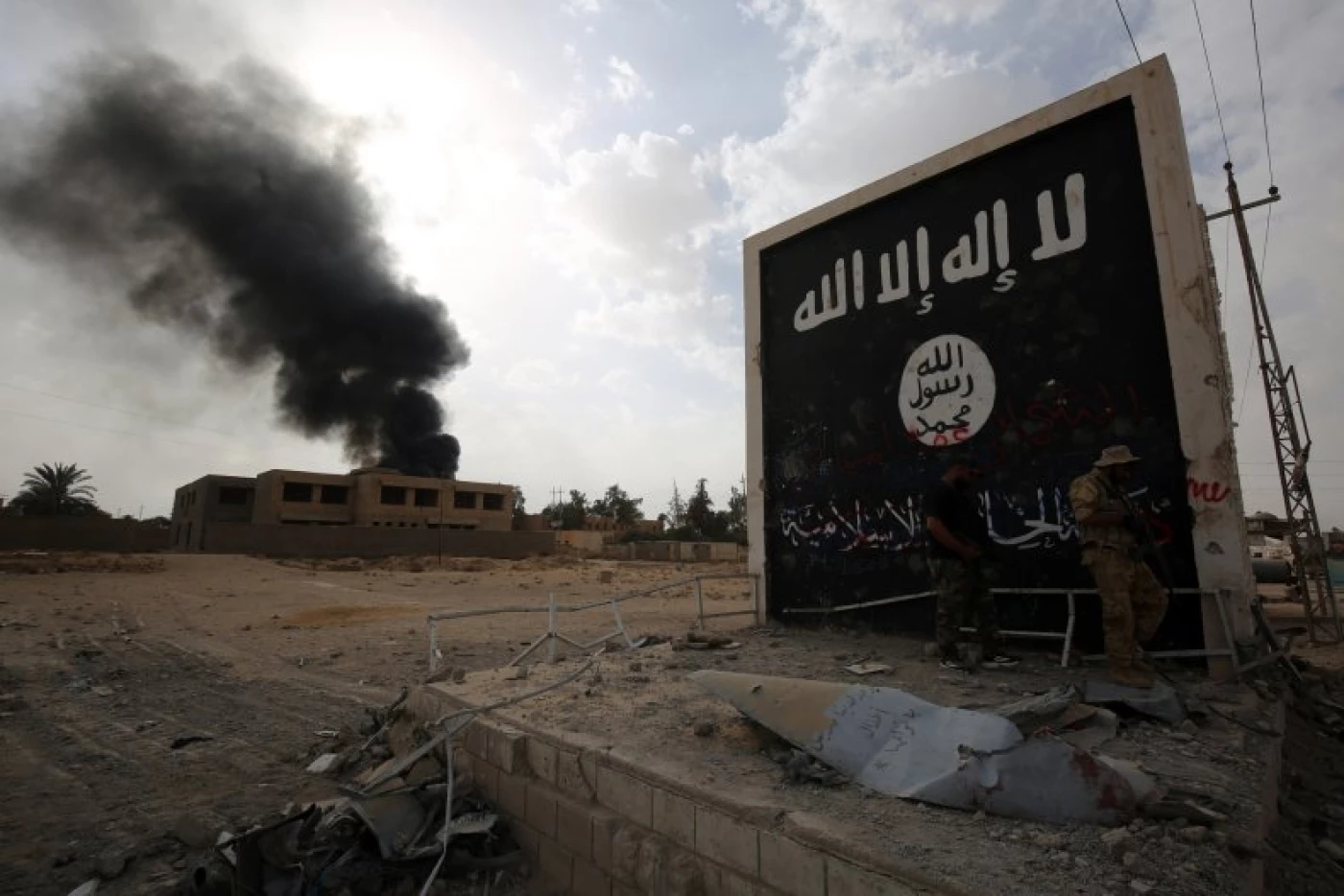 Image of Iran hangs nine convicted ISIS members