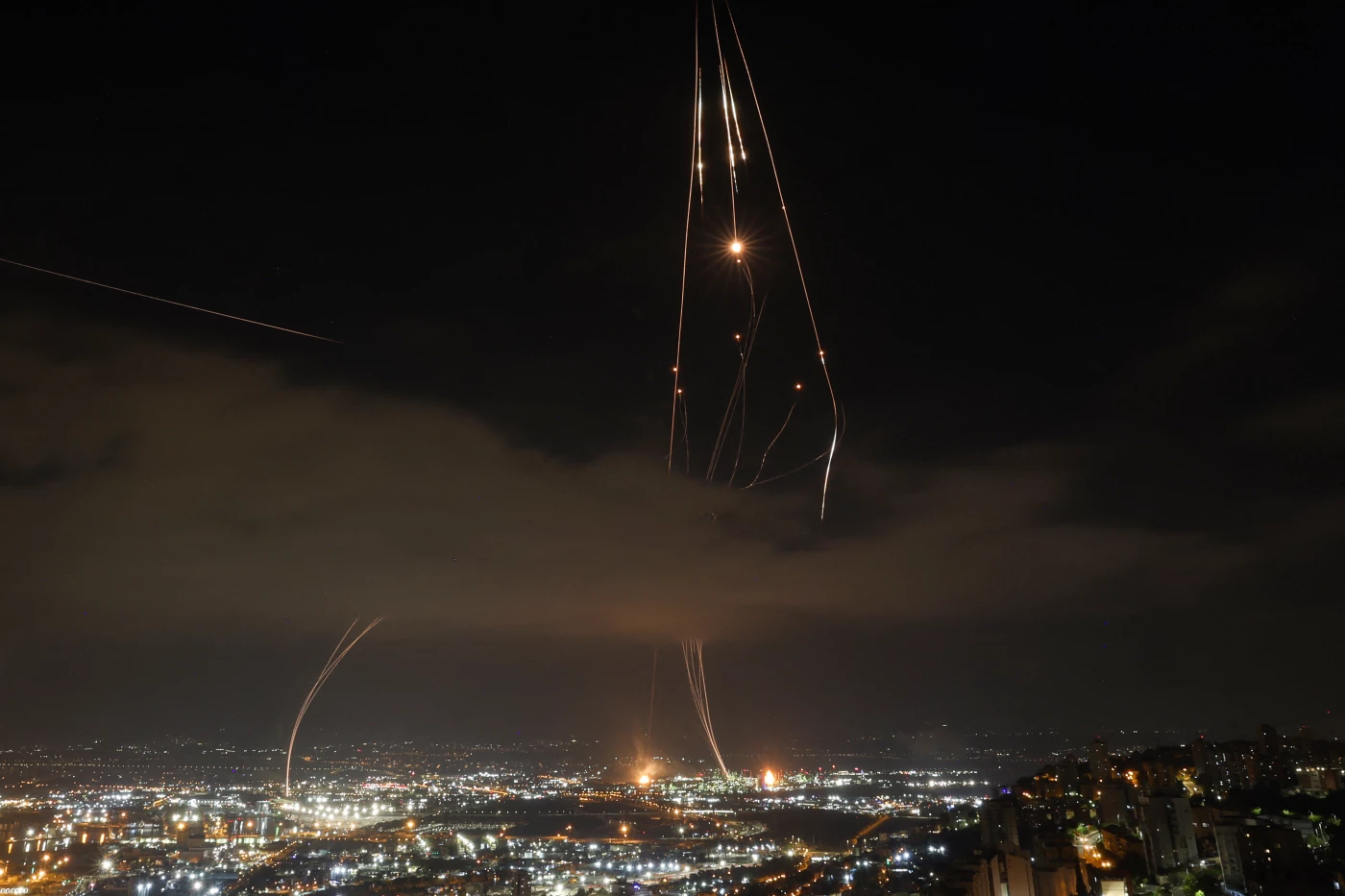 Image of Iraq braces for fallout as Iran-Israel conflict threatens internal stability, oil trade