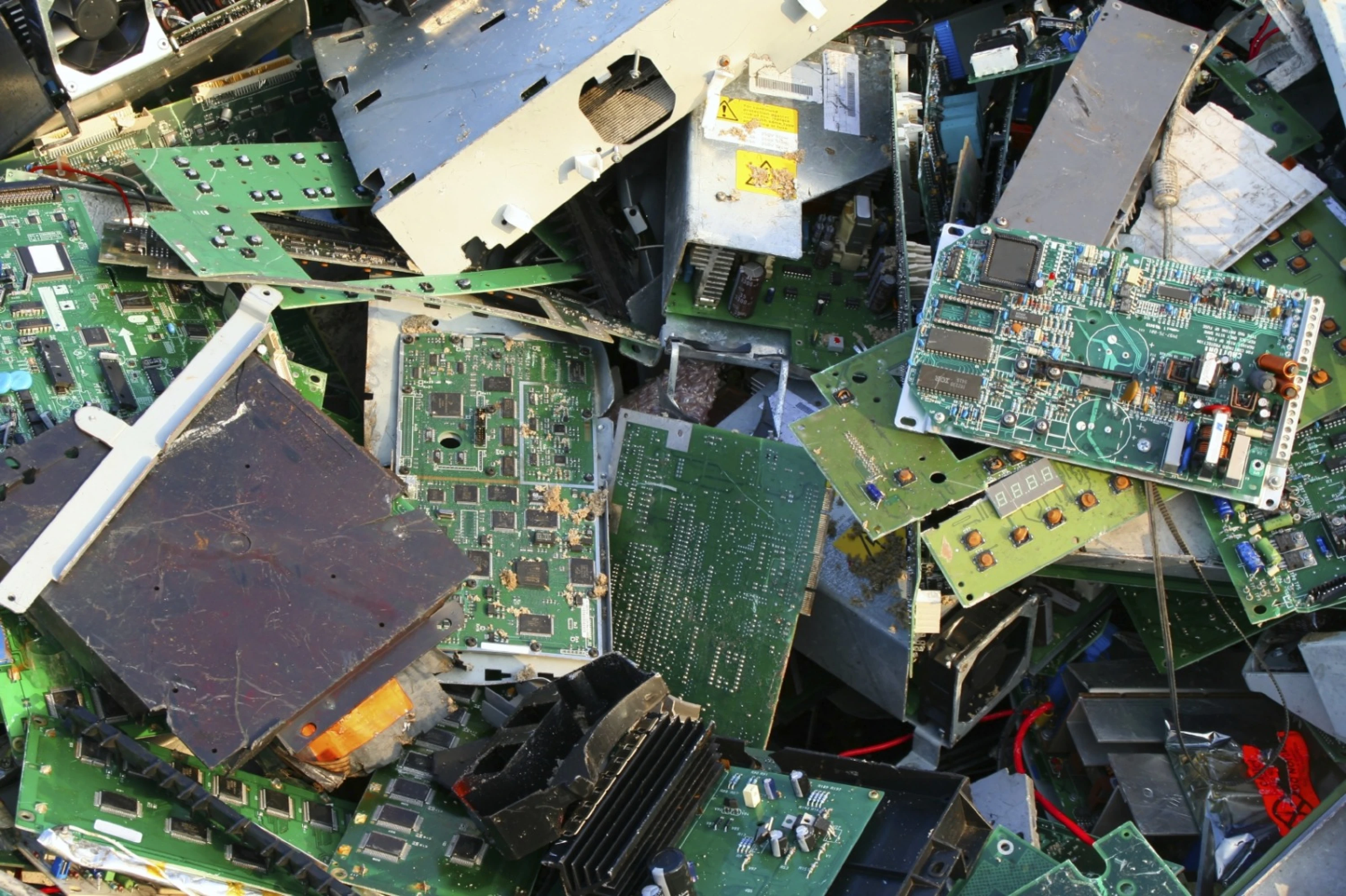 Iraq ‘haphazardly’ disposes around 150,000 tons of e-waste annually: Monitor The Green Iraq Observatory estimated that Baghdad province produces 60,000 to 90,000 tons of e-waste, followed by Basra, which produces between 25,000 to 40,000 tons, with the two provinces making most of the total 150,000. 