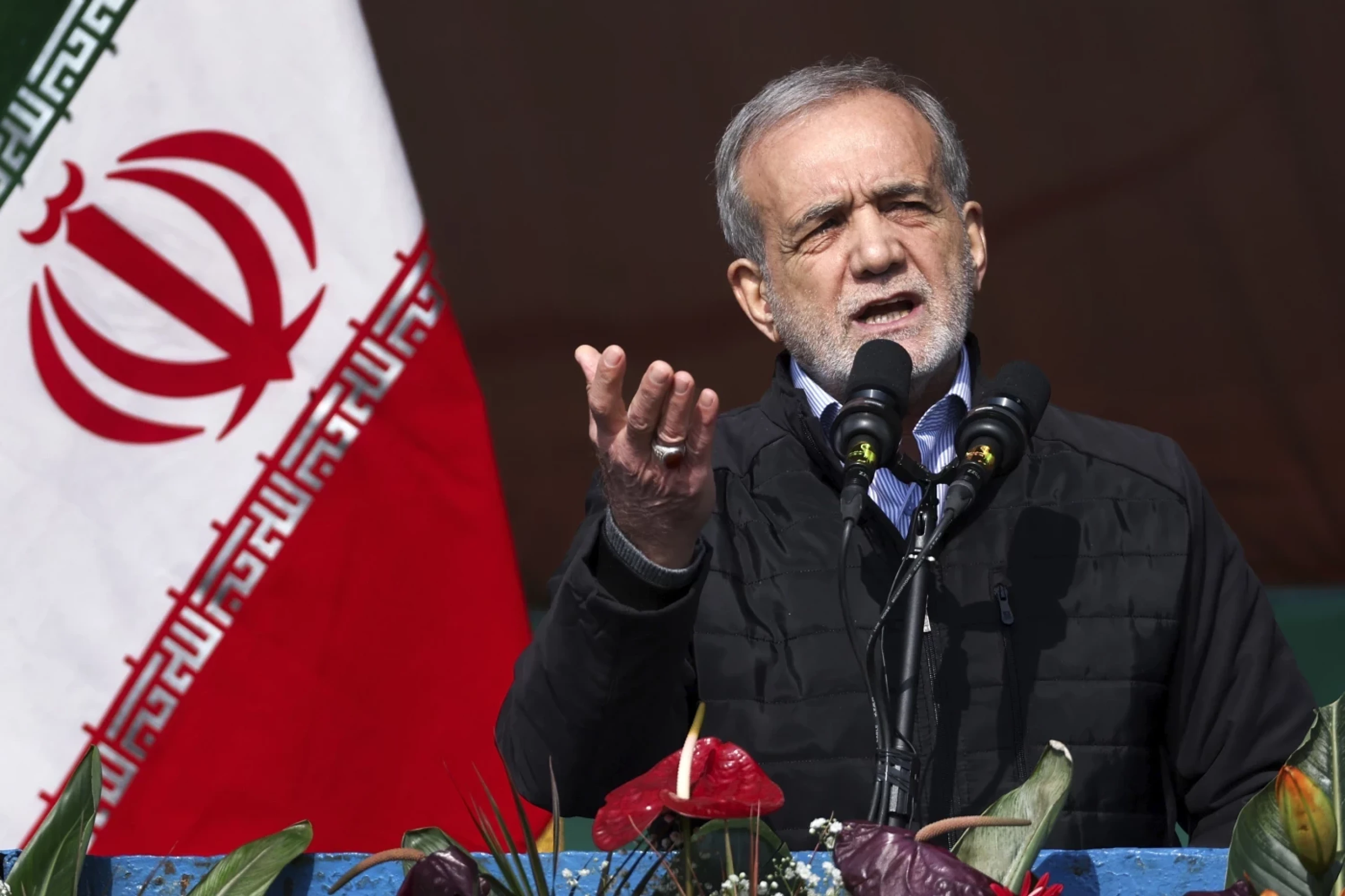 Image of Pezeshkian says Iran should end war while it is ‘in power’