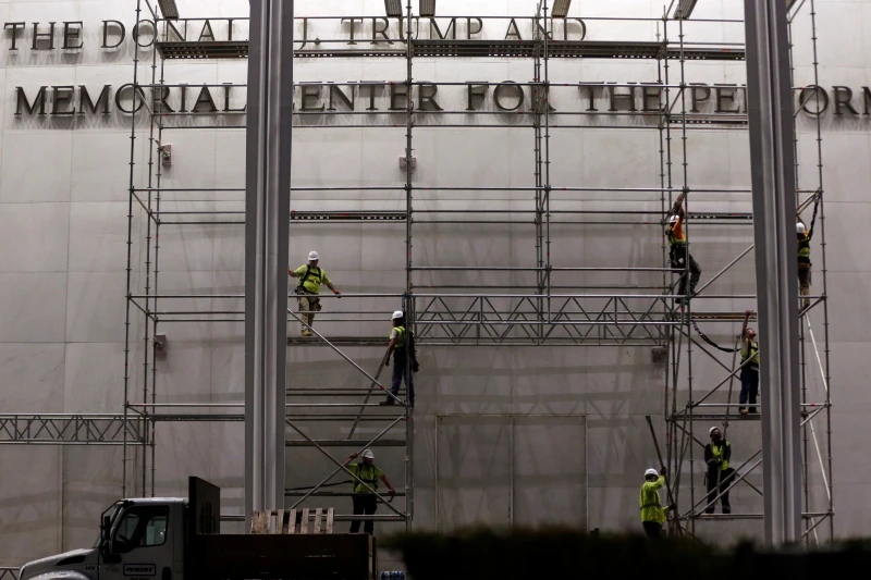 Workers begin removingRead More