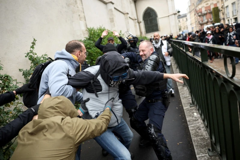 Clashes break outRead More