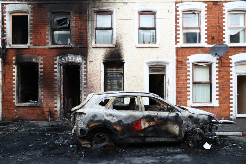 Belfast's anti-migrant riots:Read More