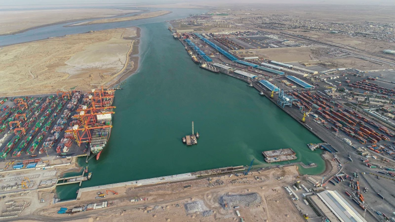 Kuwaiti boats crossRead More
