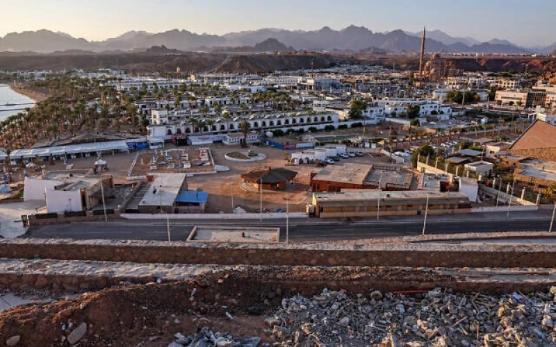 Three Qatari diplomatsRead More