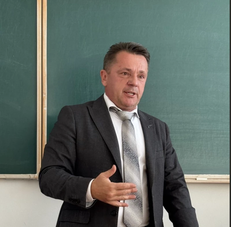 Iraqi young menRead More